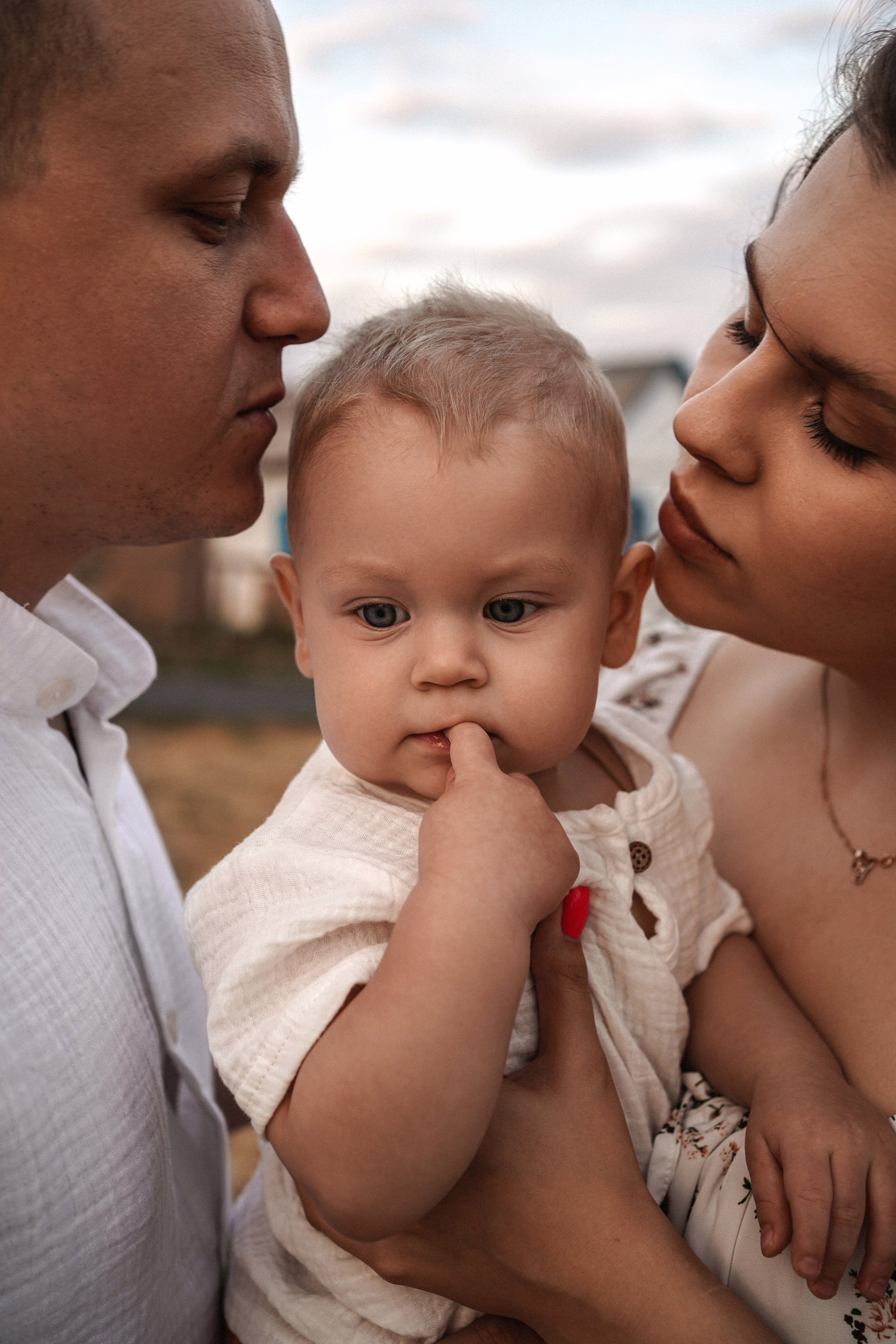 Семейный фотограф в Ростове-на-Дону и Батайске. Фотосессия на Маяке в Мержаново. Свадебный фотограф в Ростове-на-Дону. Таинство Крещения и Венчания, семейные фотосессии. Алёна Чёботова