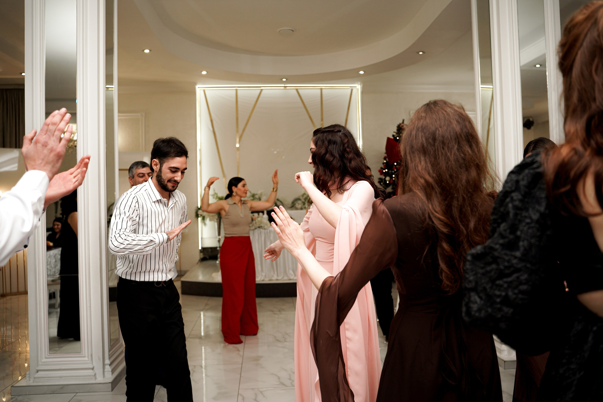 Сватовство. Свадебный фотограф в Ростове-на-Дону. Таинство Крещения и Венчания, семейные фотосессии. Алёна Чёботова