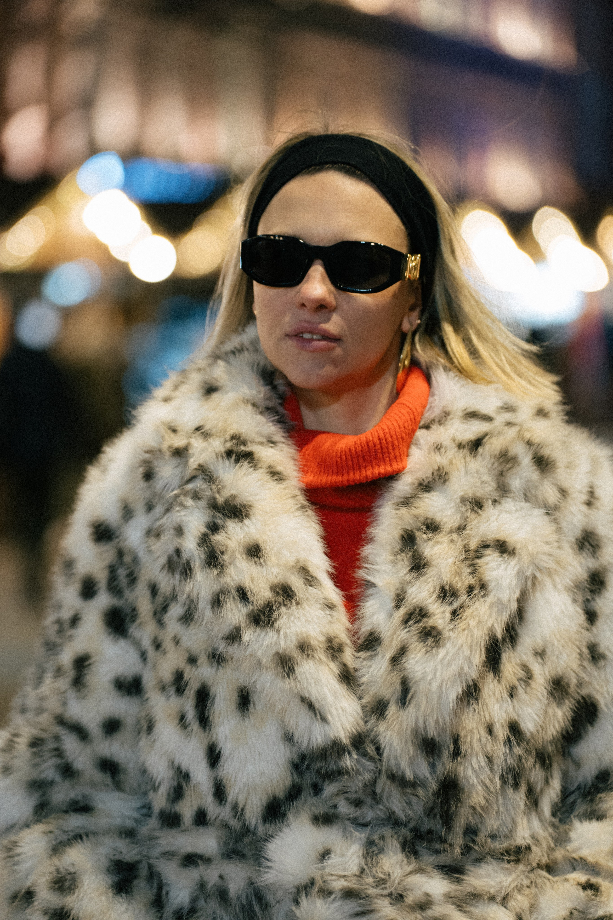 ПРОГУЛКА НА МАНЕЖНОЙ ПЛОЩАДИ ДЛЯ ДЕВУШКИ ПЕРЕД НОВЫМ ГОДОМ (НОВОГОДНЯЯ ФОТОСЕССИИЯ НА МАНЕЖНОЙ ПЛОЩАДИ). Профессиональный фотограф, Санкт-Петербург — Виктория Богомолова