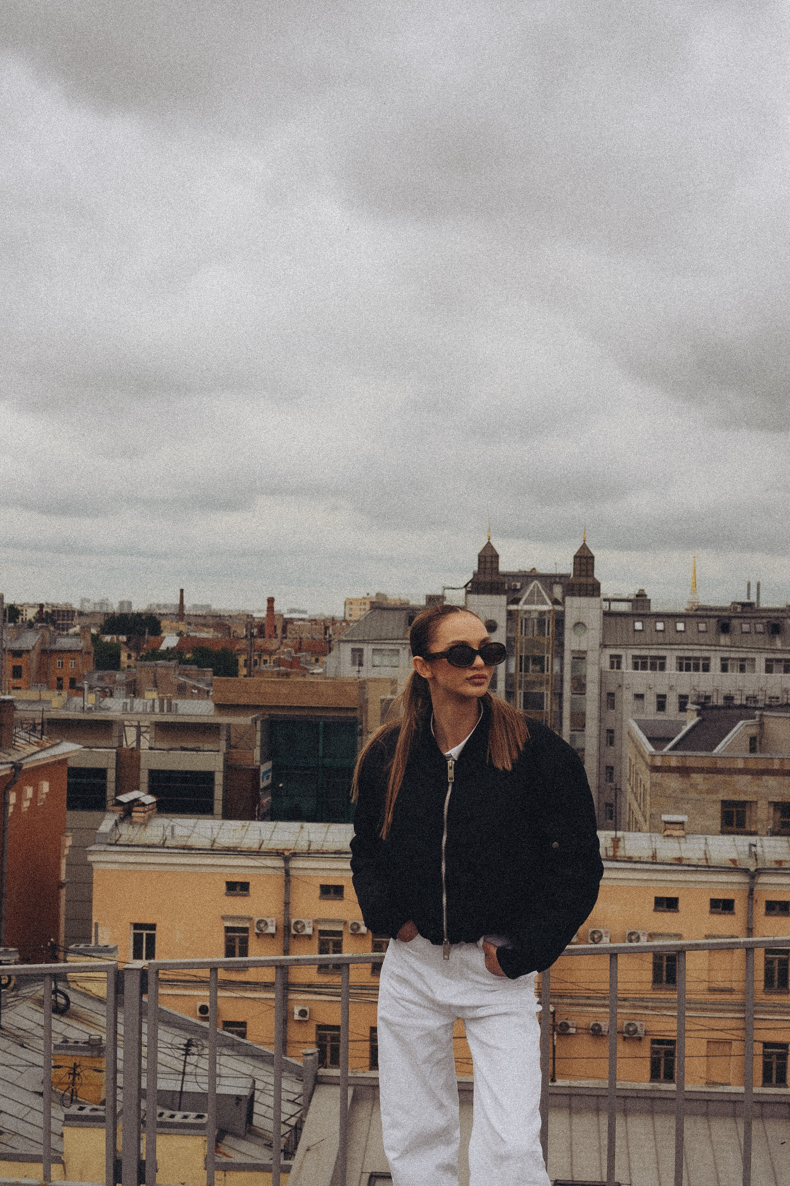 МЫ ГУЛЯЛИ ПРО КРЫШАМ ПИТЕРА. Профессиональный фотограф, Санкт-Петербург — Виктория Богомолова