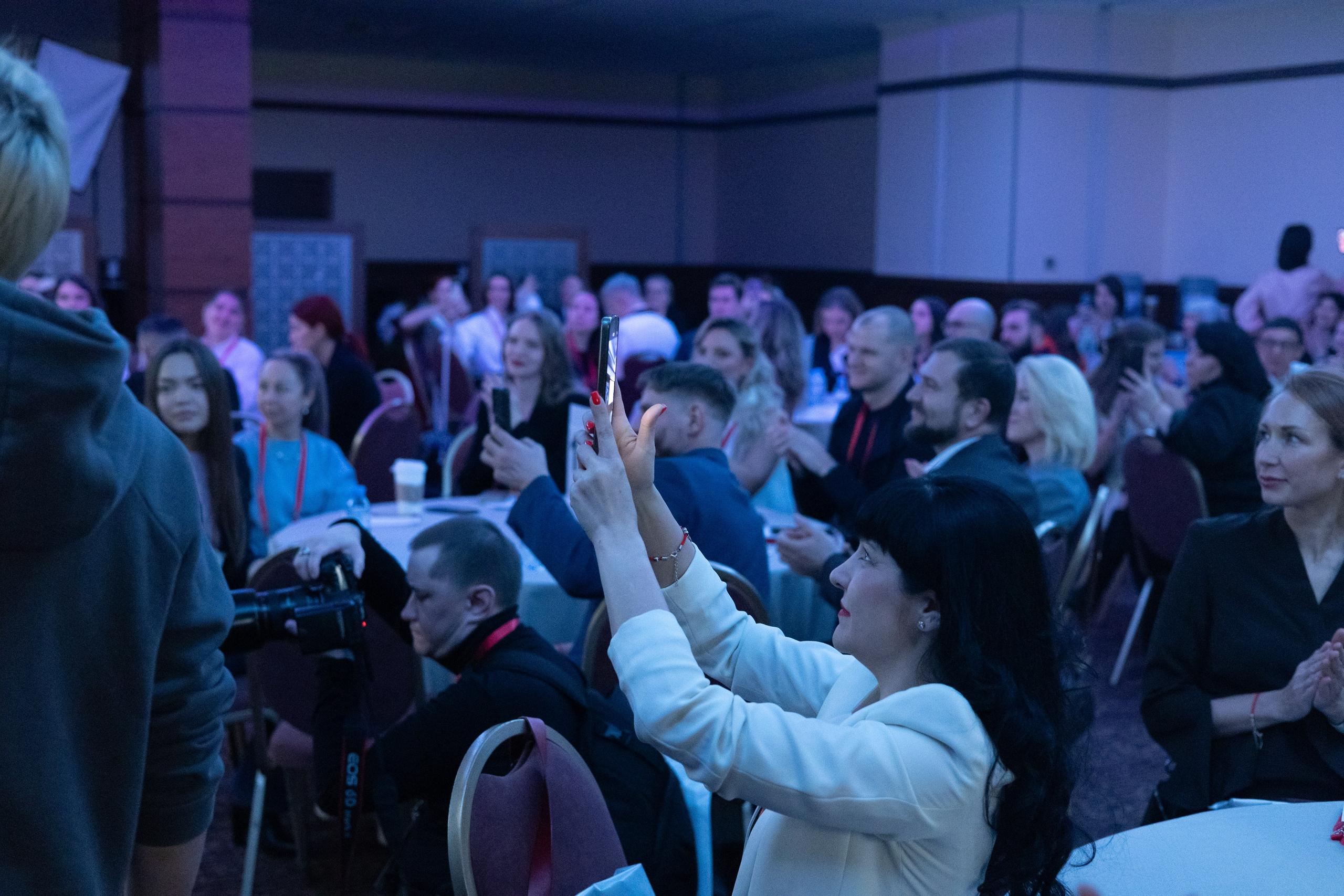 «СКАЖИ ДЕНЬГАМ ДА». Фотограф Красноярск съемки лавстори, фотосессия в студии, портретная съемка, творческие фотосессии