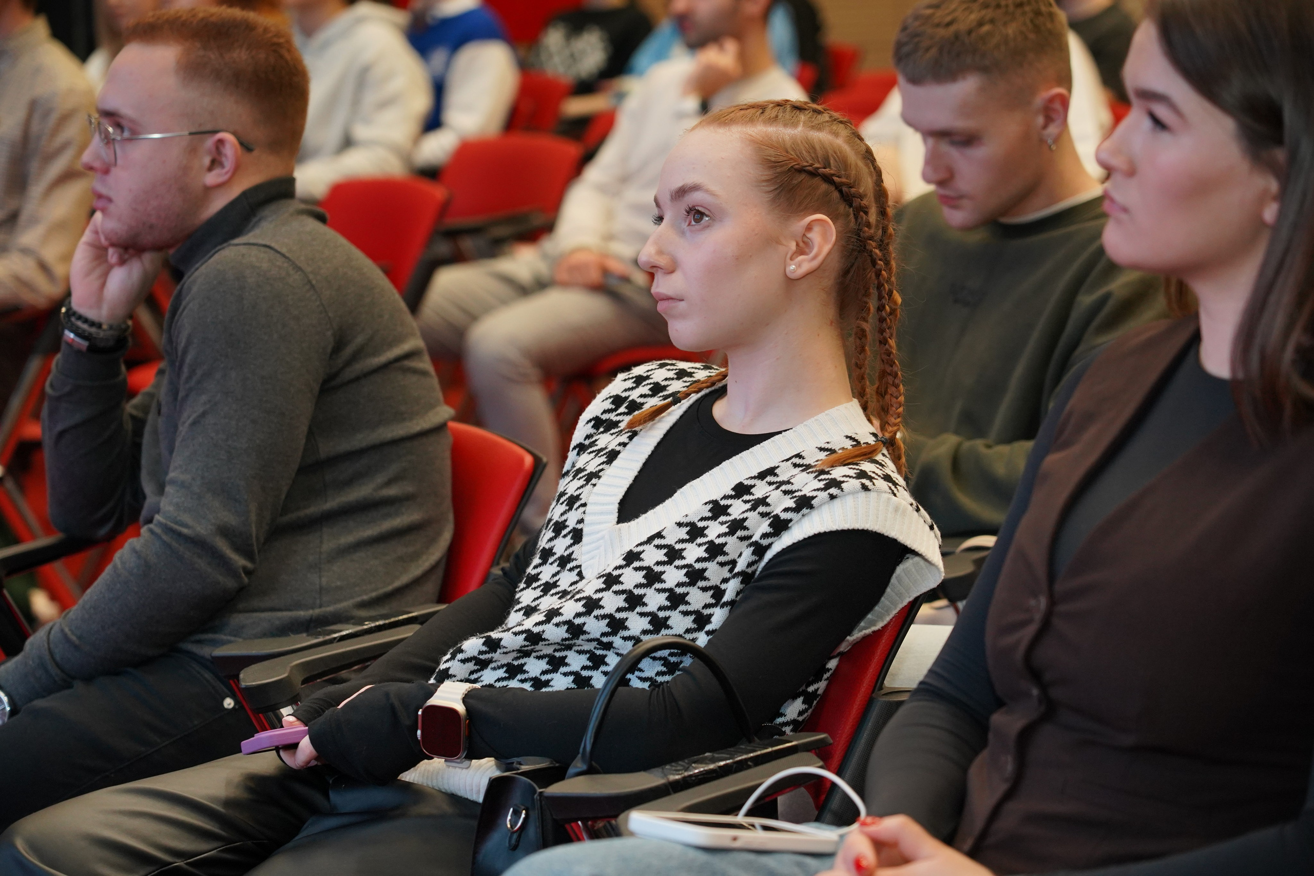 Фотограф на официальном мероприятии