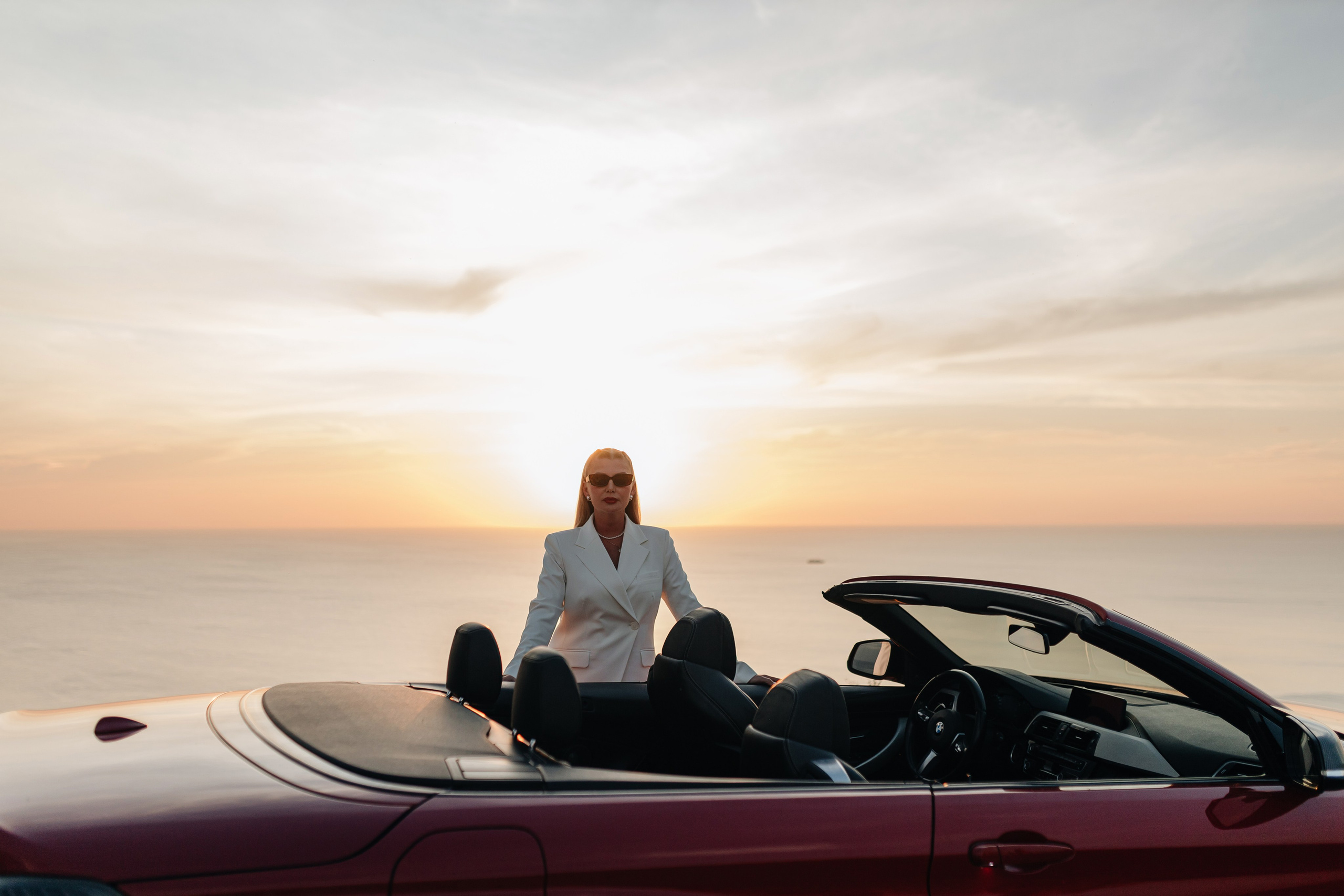 На кабриолете. Фотограф Трифон Мира