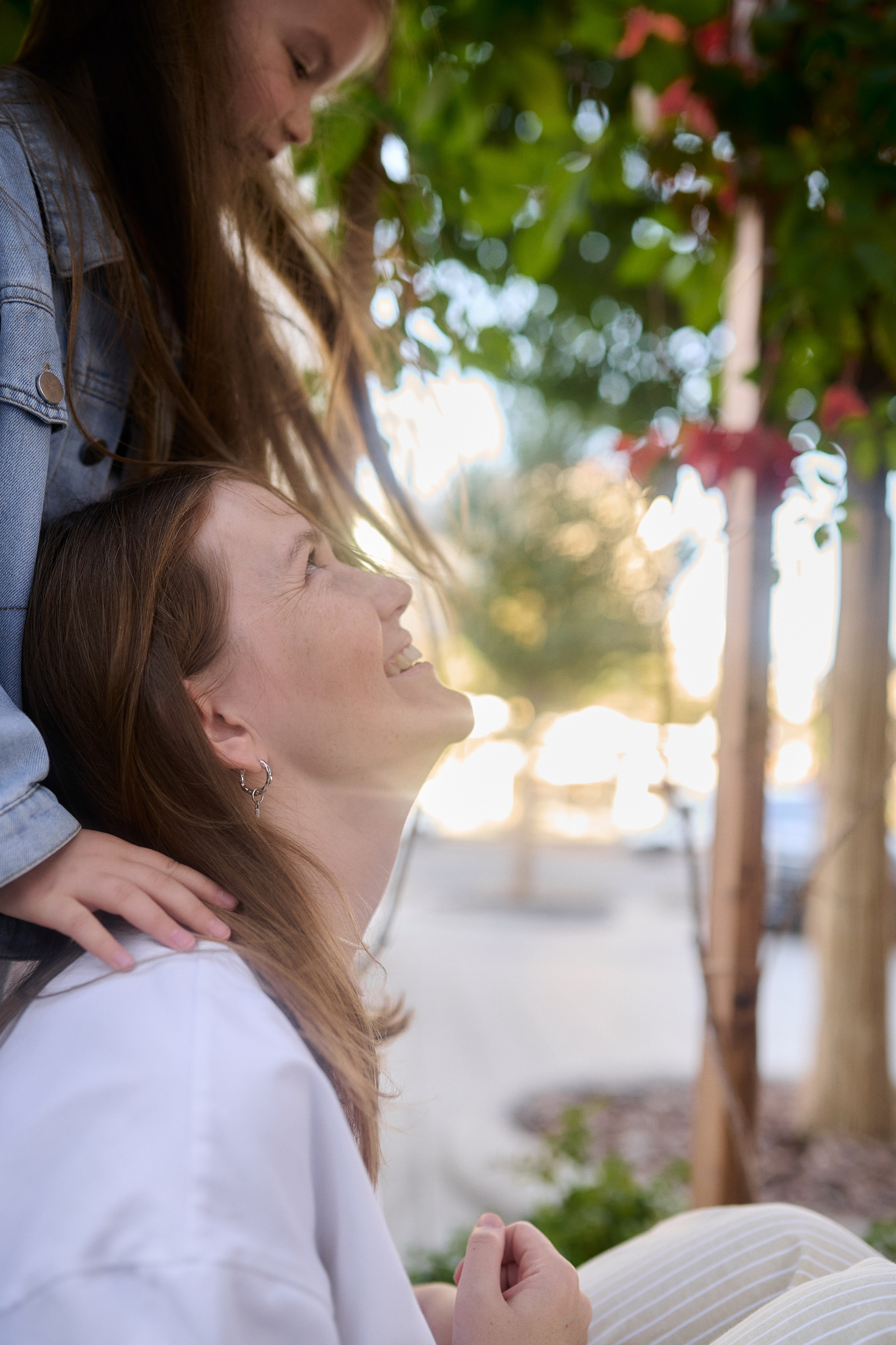 Катя и Ника. Прогулка по Новому Арбату. Семейный и свадебный lifestyle-фотограф в Москве Мария Петрова