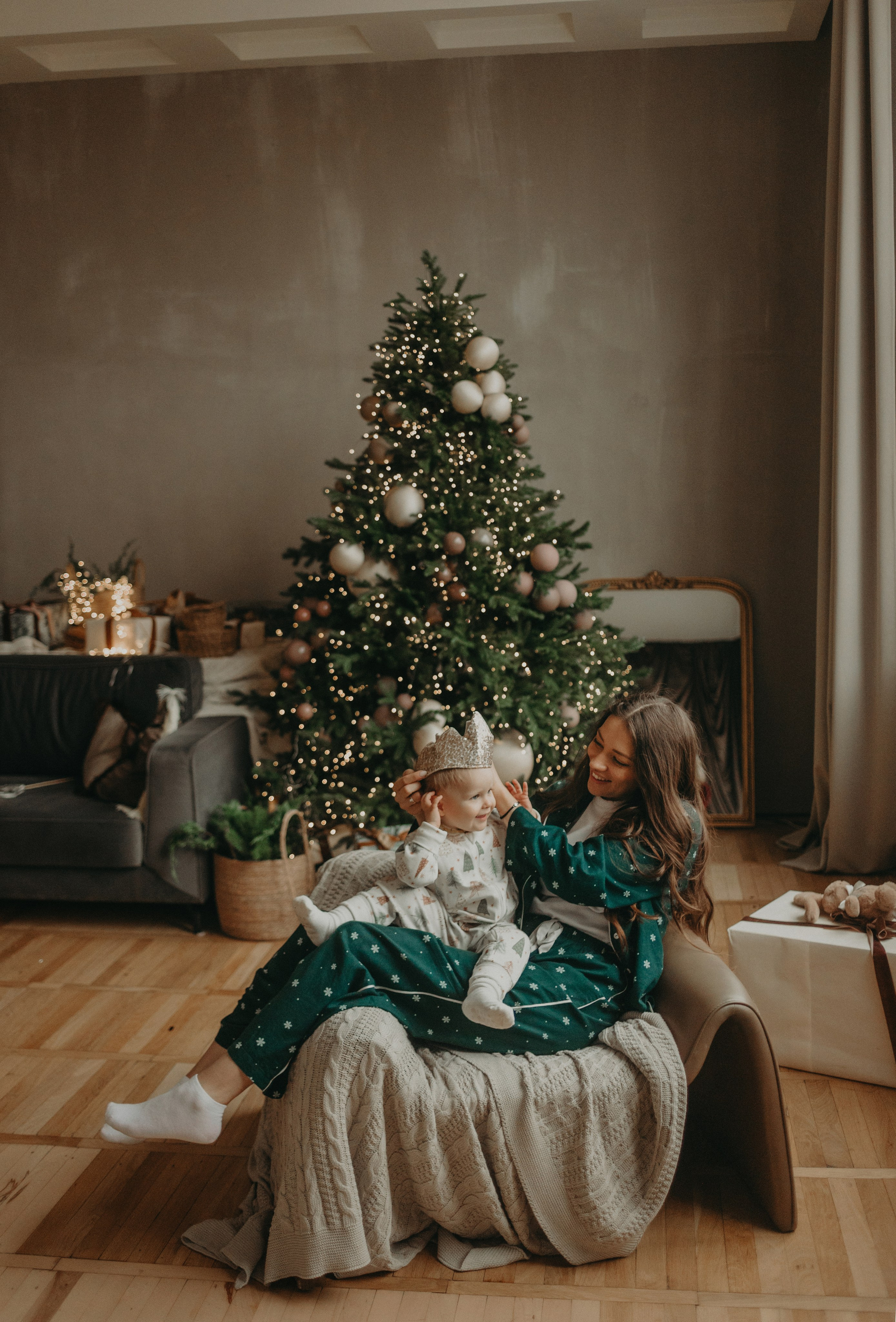 Новогодние фотографии 2024\2025 году, короткие сьемки. Фотограф в Краснодаре Евгения Михаевич