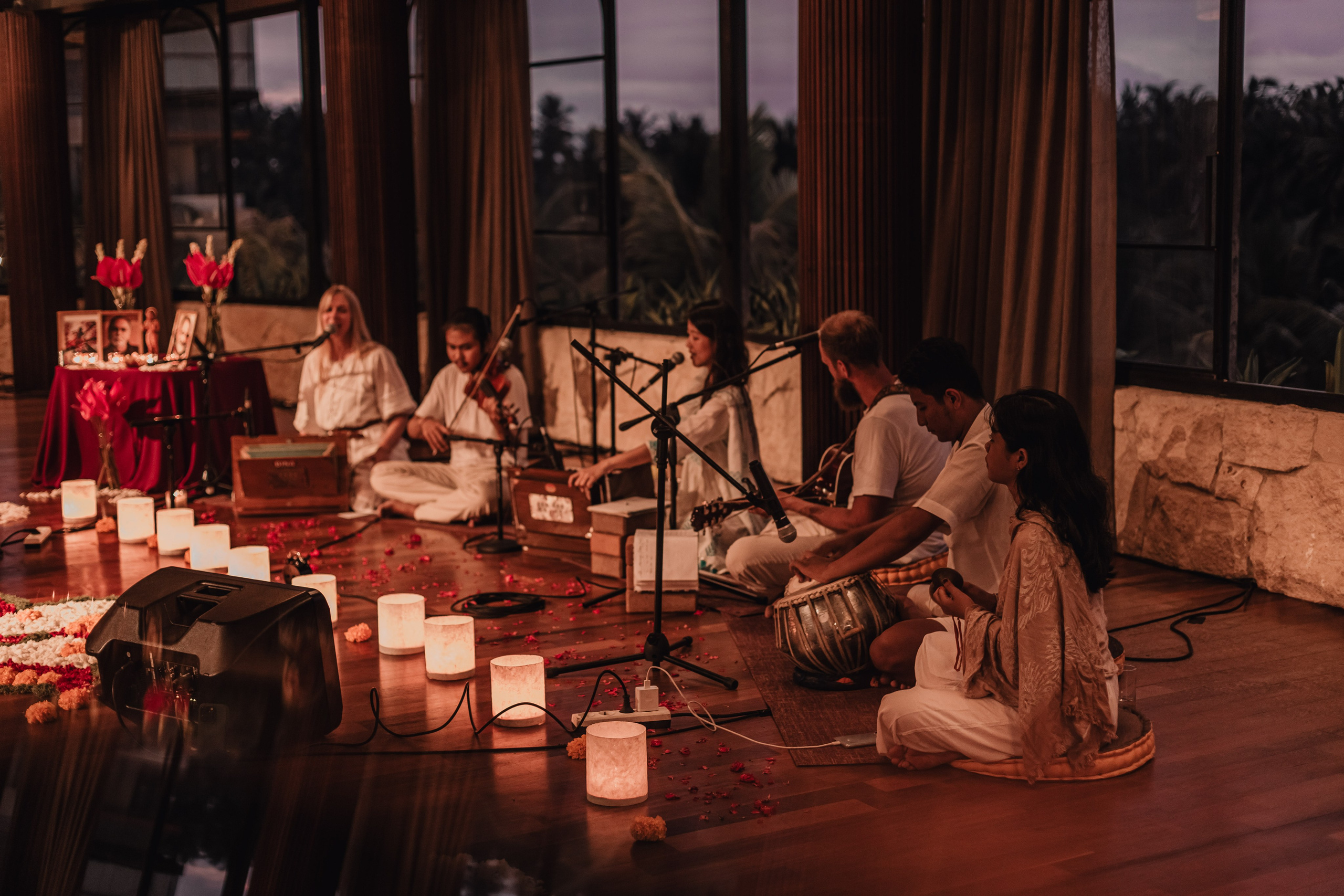 Kirtan at Soulshine nov. Мариам Багдасарян