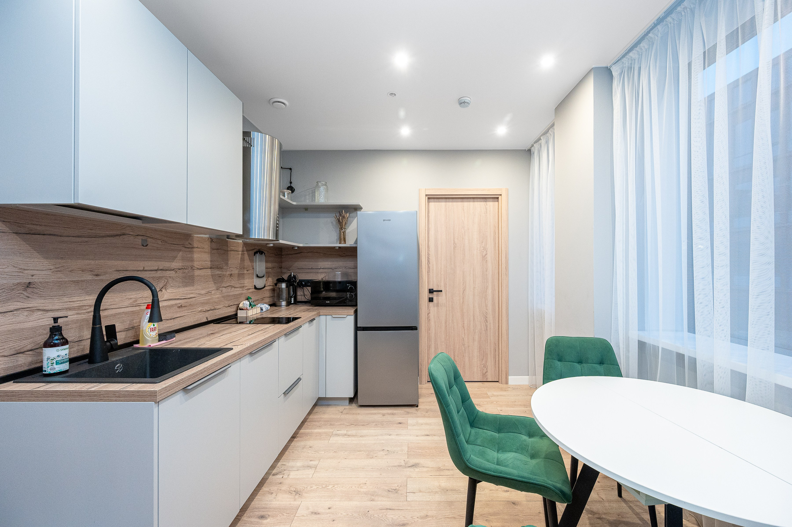 Номер под аренду в Glorax. Интерьерный фотограф. Фото- видеосъемка недвижимости Санкт-Петербург