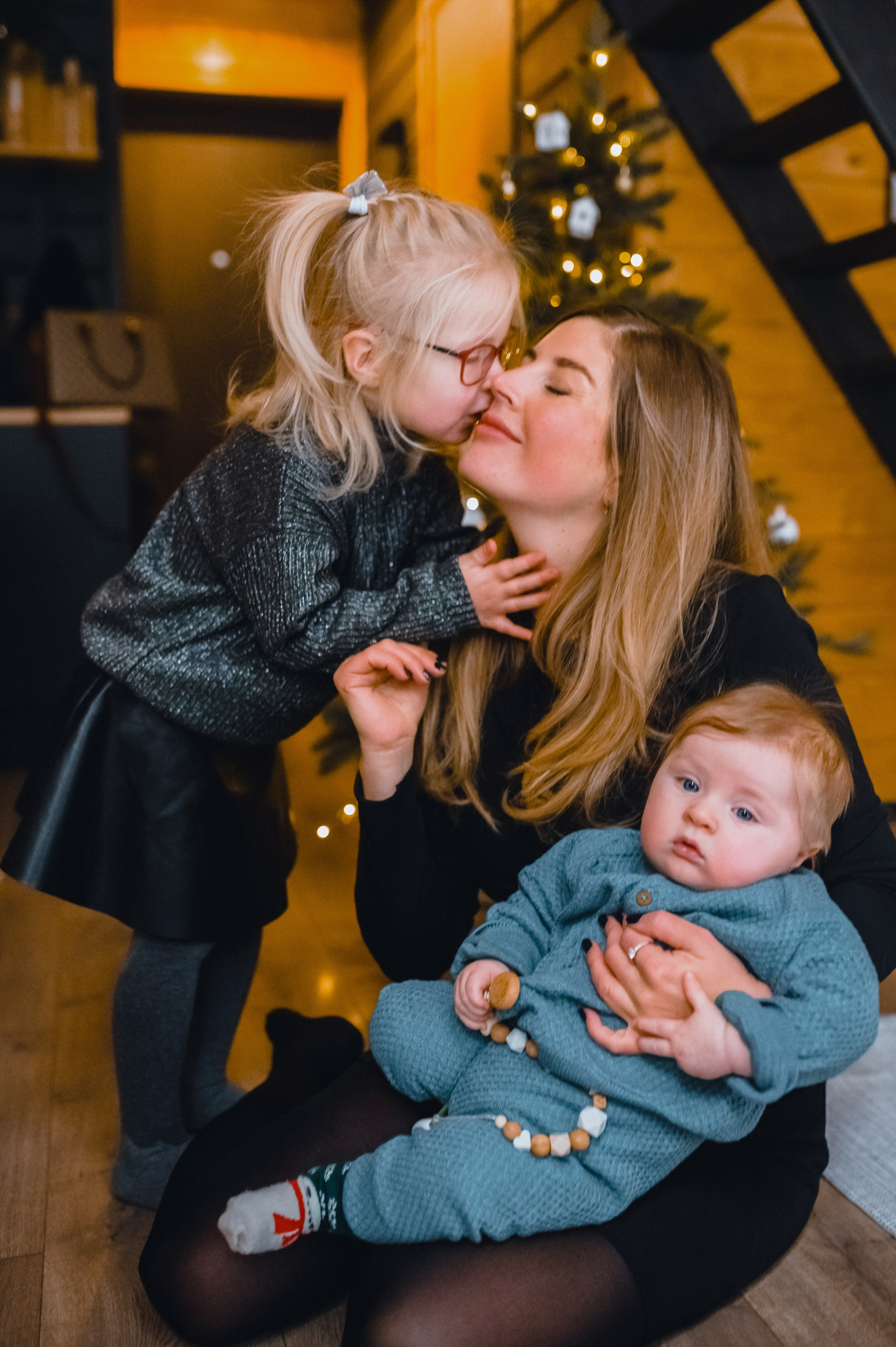 Семейная новогодняя фотосессия за городом. Фотограф Юлия Кондратьева