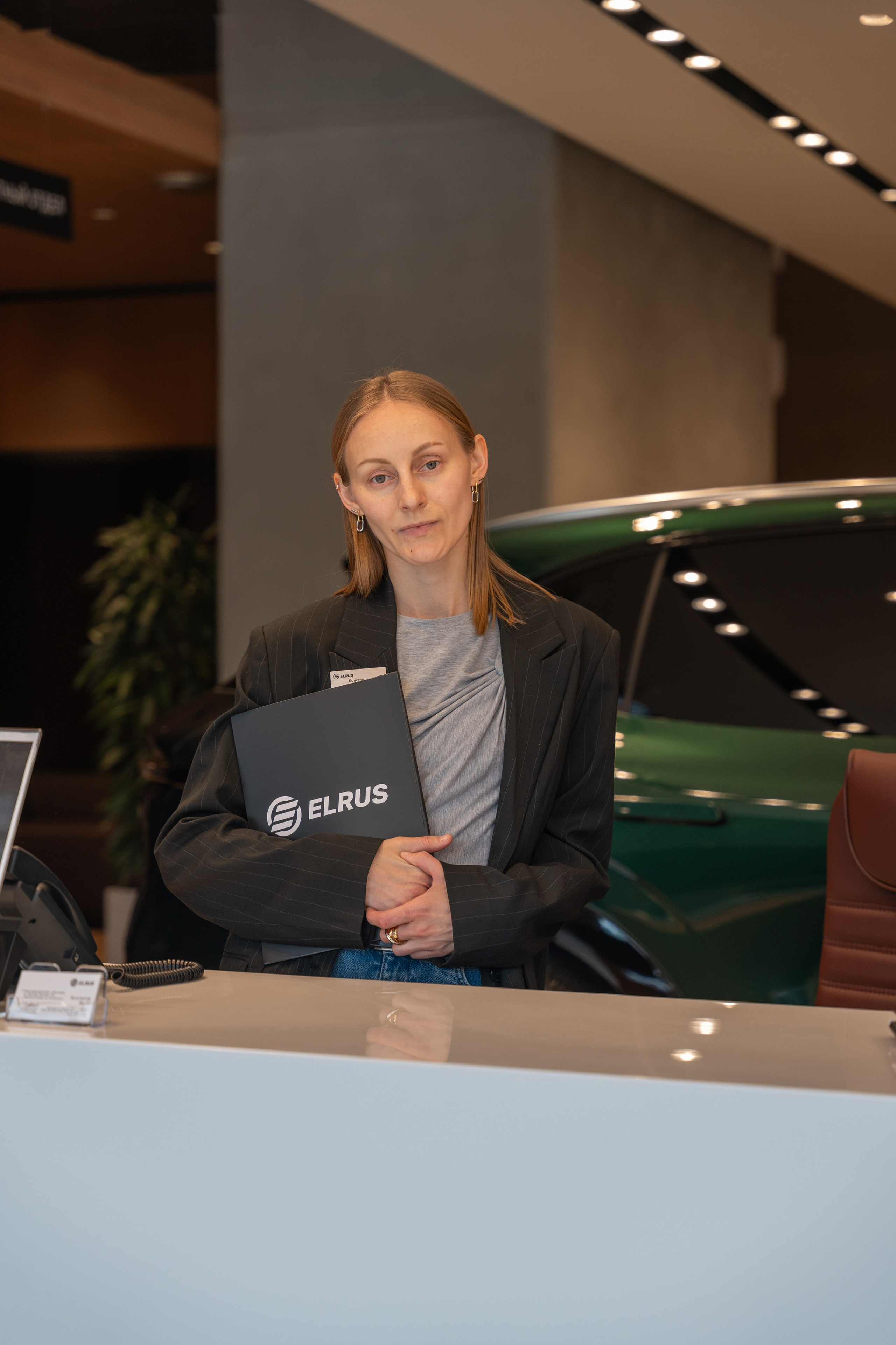 Интерьерная фотосъемка автосалона Elrus в Краснодаре. Zeekr, LiXiang Профессиональная фотосъемка интерьера премиум-автосалона в Краснодаре. Шедевры для Вас! Фотограф и Видеограф в Краснодаре Пахиев Руслан