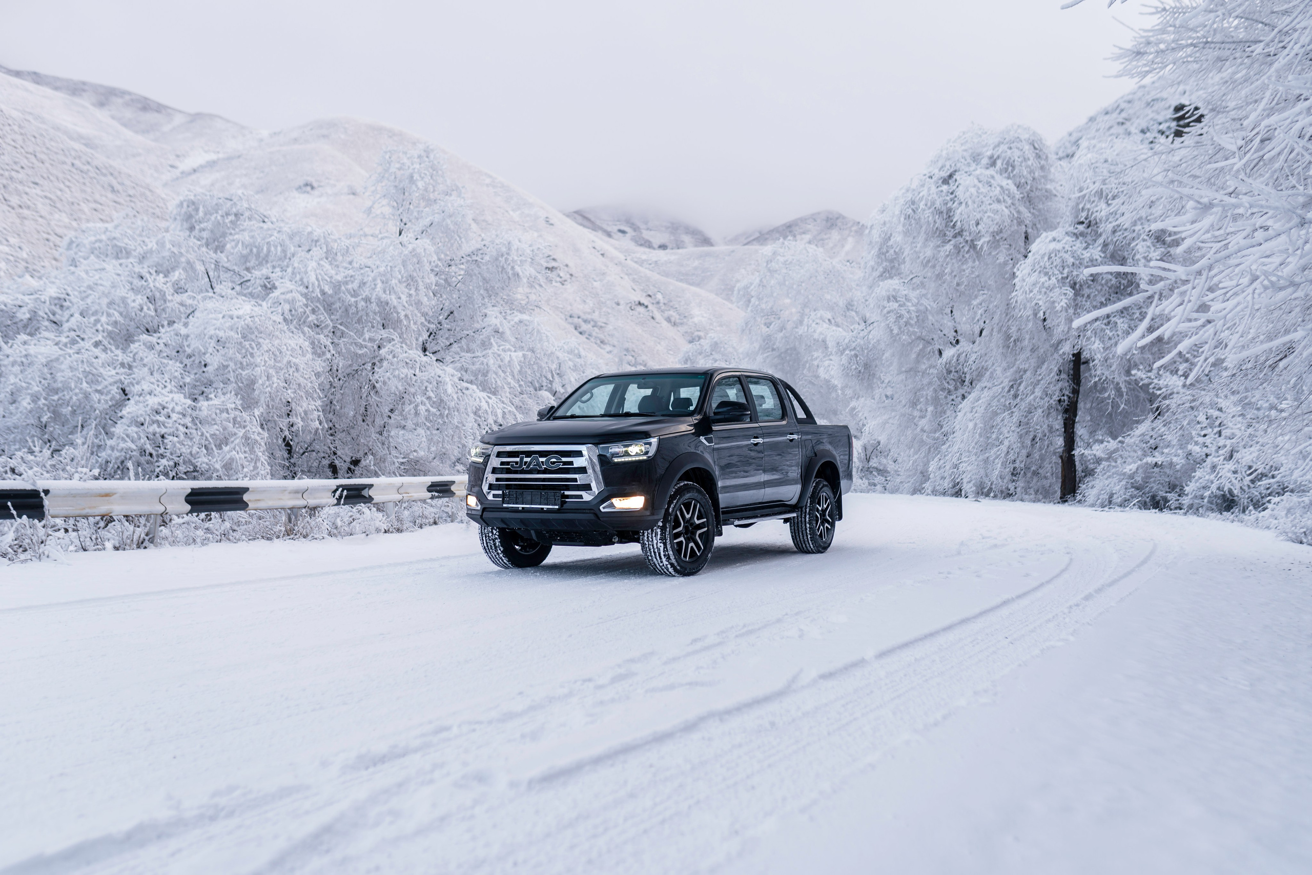 JAC T6. Чен Станислав | Автомобильный фотограф | Алматы, Казахстан