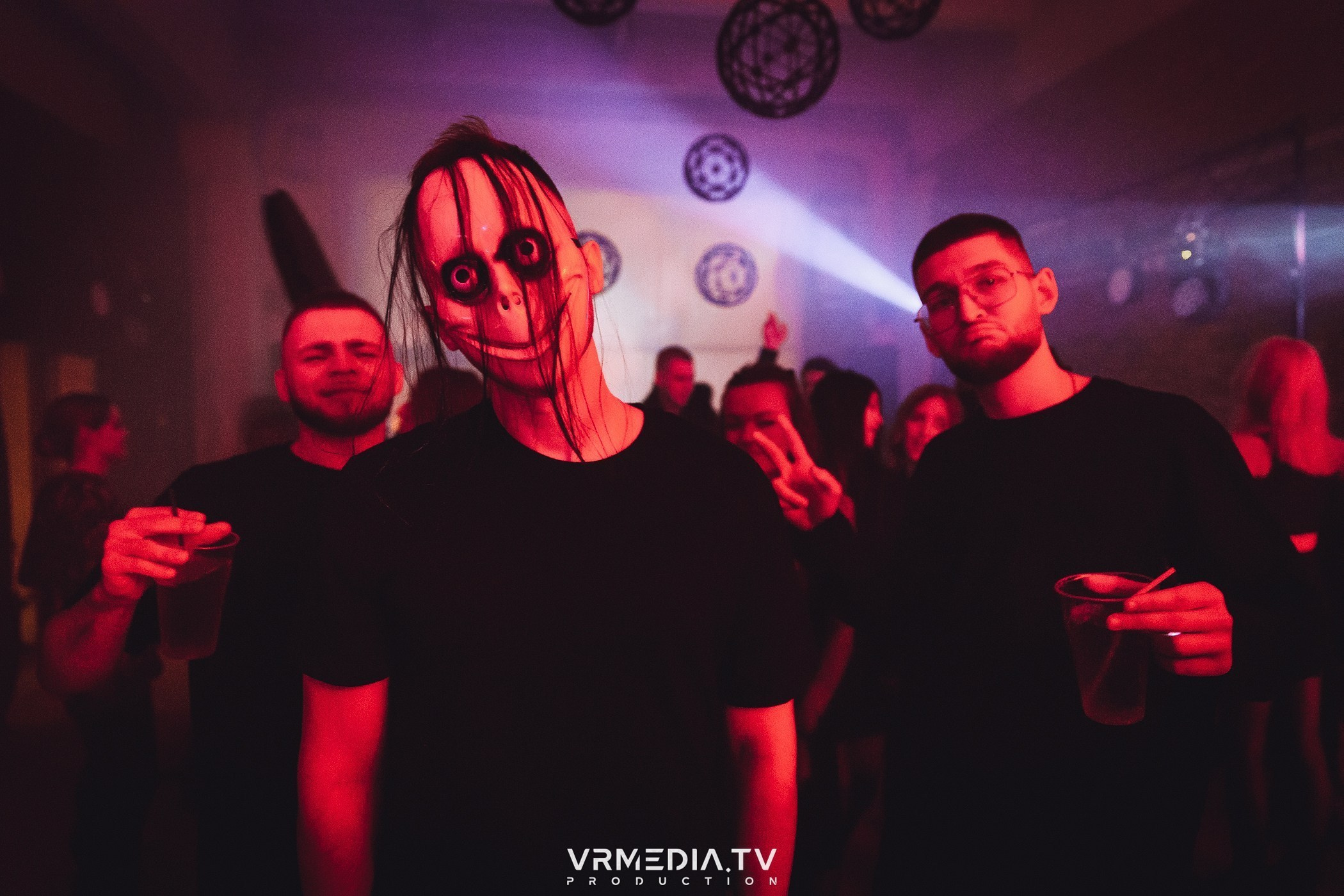 Услуги фотографа Тимура Аминова — фотосъёмка в студии и на локации. Тимур Аминов | Фотограф в Кемерове