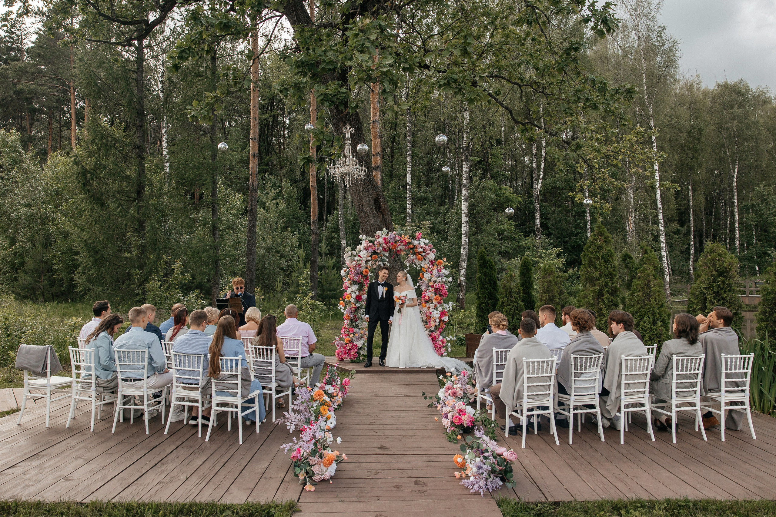 Свадебная фотосессия на площадке house for wedding Дом у озера