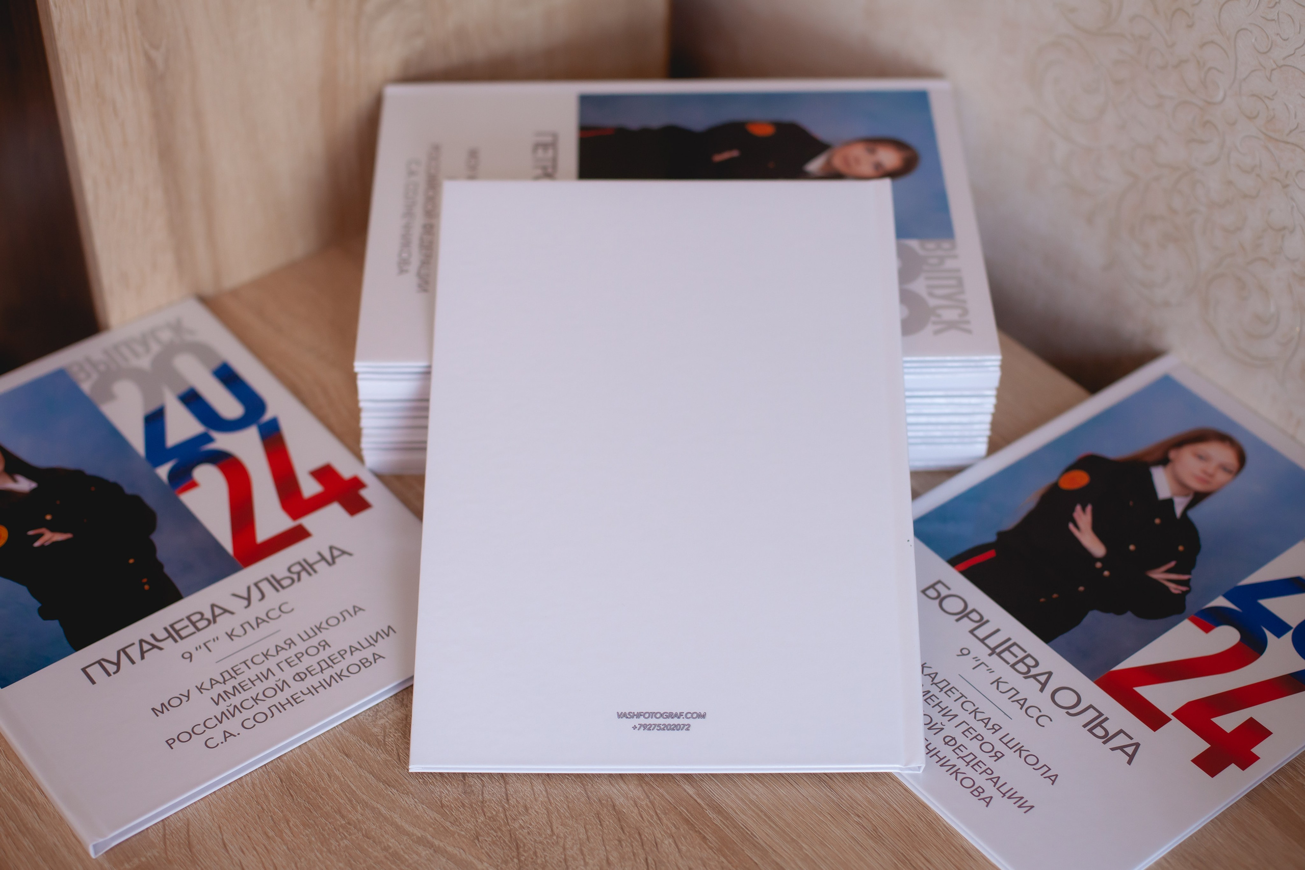 Свадебные фото книги и выпускные альбомы. Свадебный и семейный фотограф в Волжском Антон Тюрин