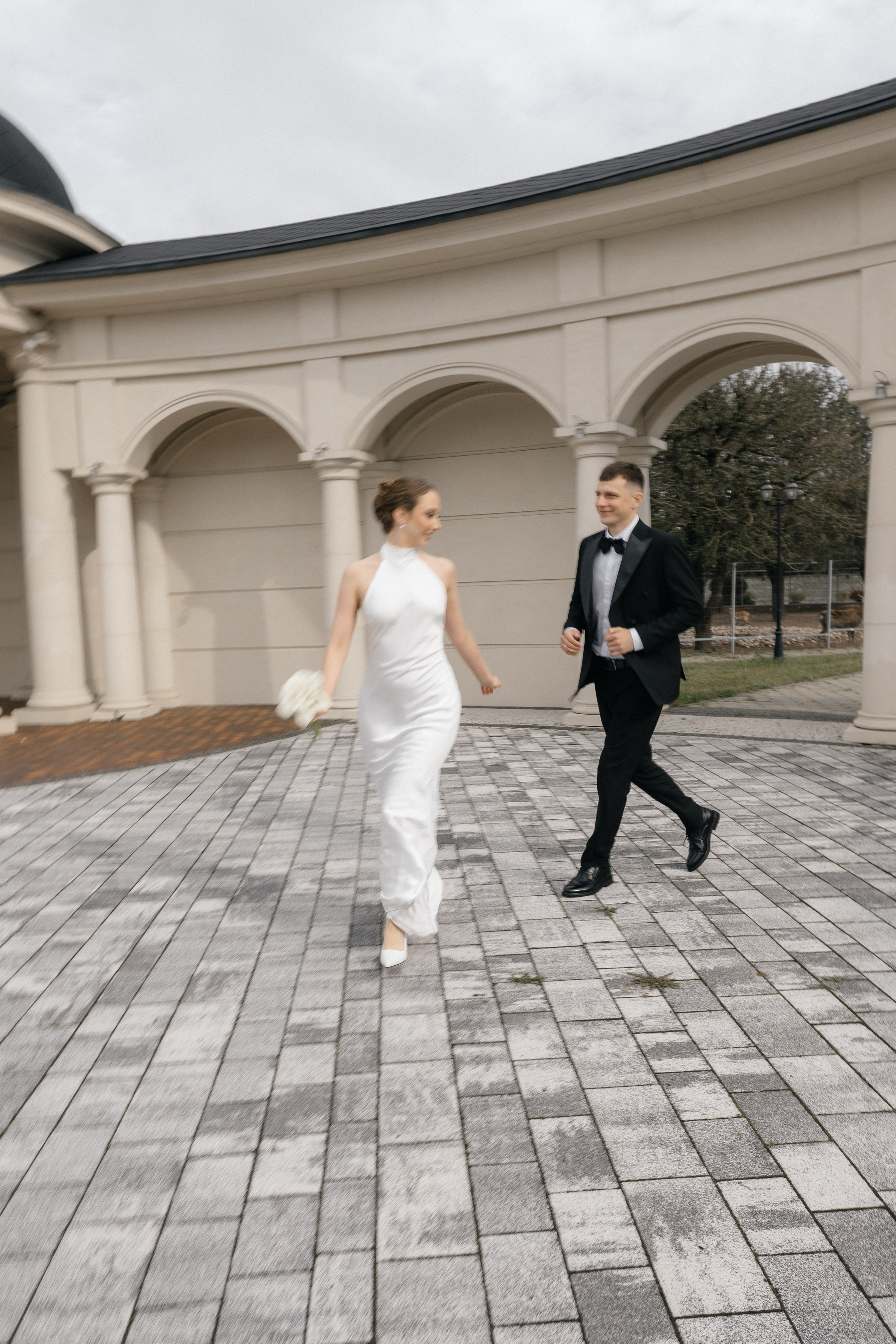 Wedding day in Martinique Bar. Wedding PHOTOGRAPHER Andrew Vnukov