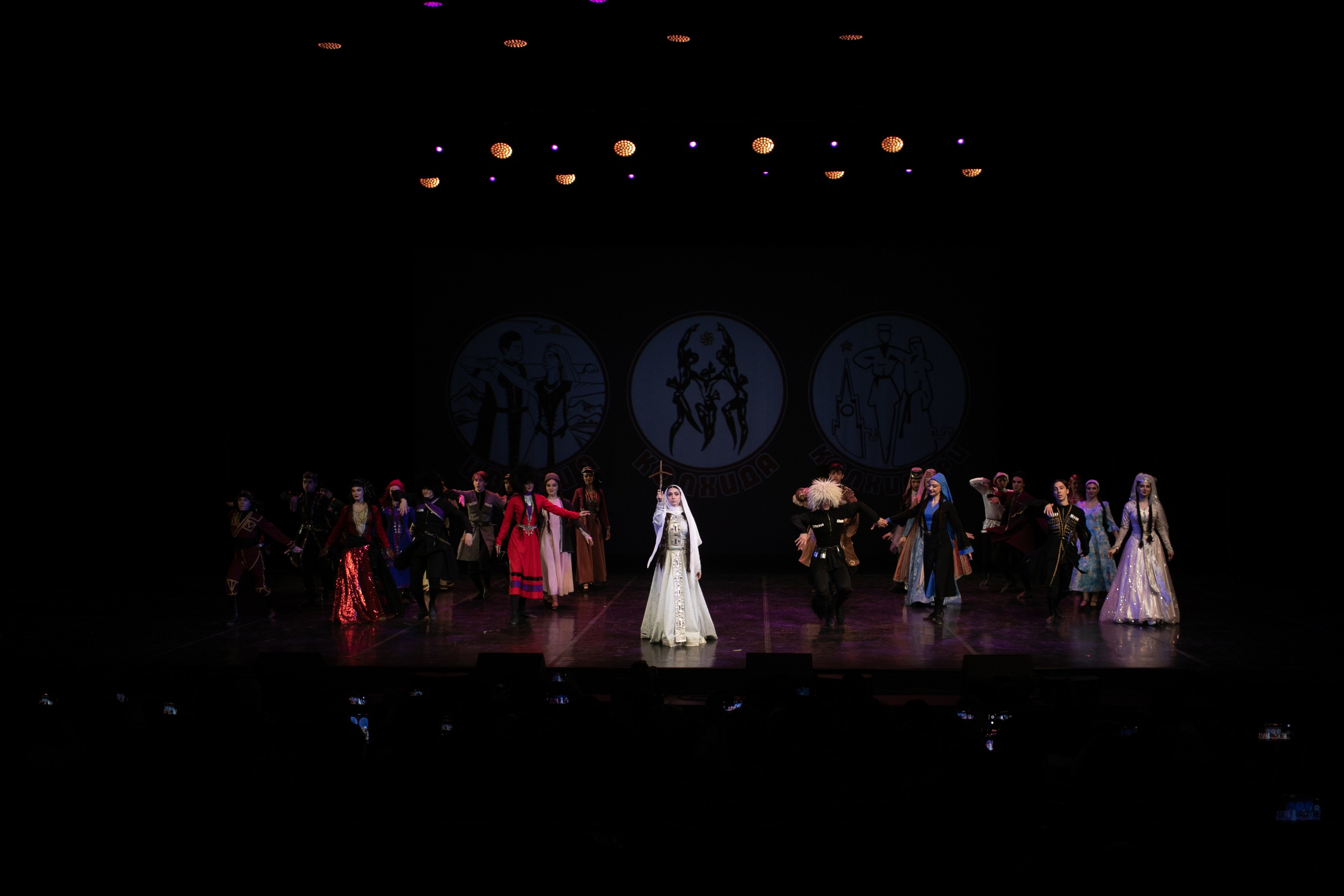 Концерт, грузинские танцы. Art photographer Nino