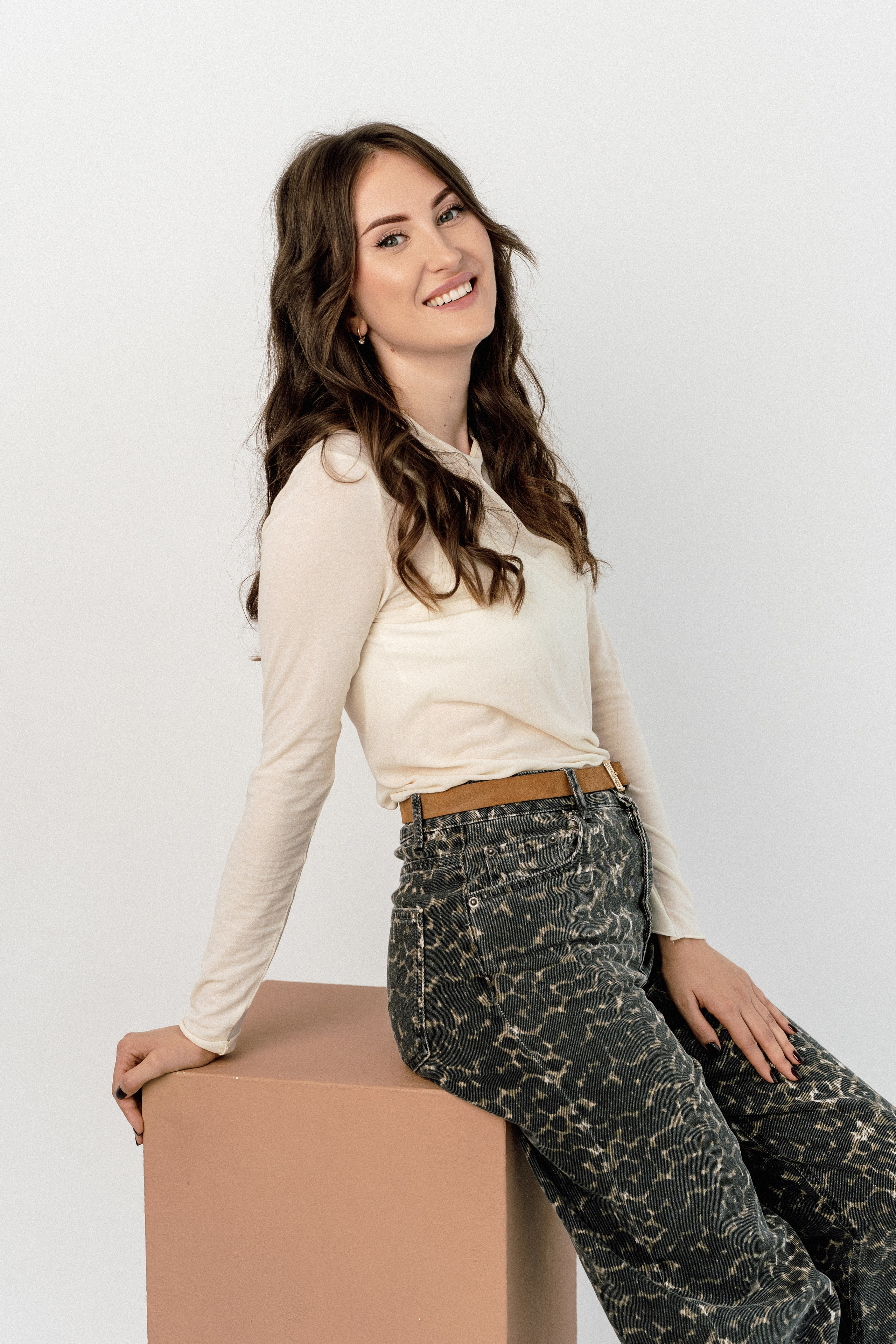 Настя (студийная фотосессия в сентябре). Ваш семейный фотограф в Минске — Вика Трегубова