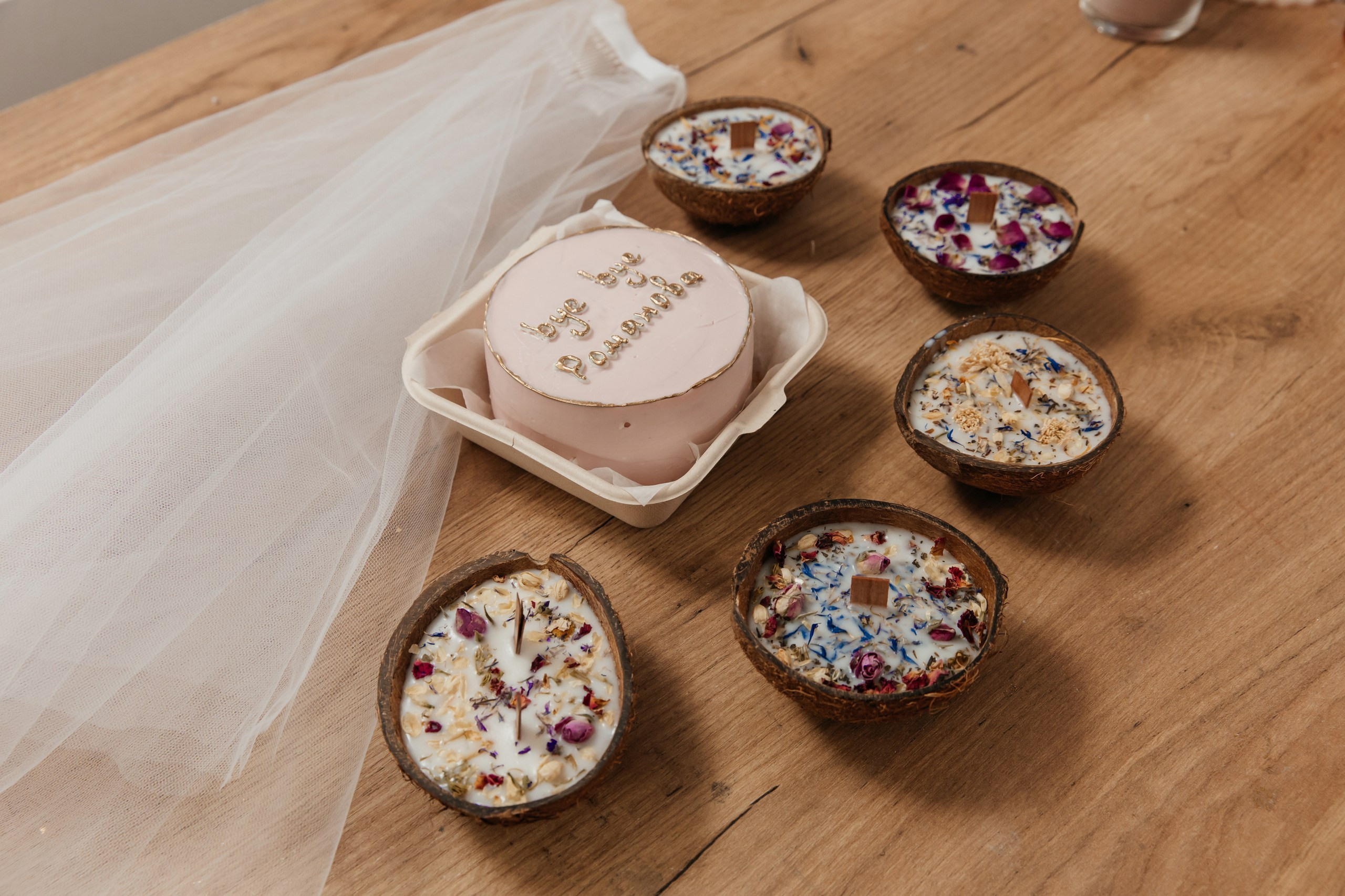 Девичник Анастасии в студии AROMALAGE — веселье и творчество