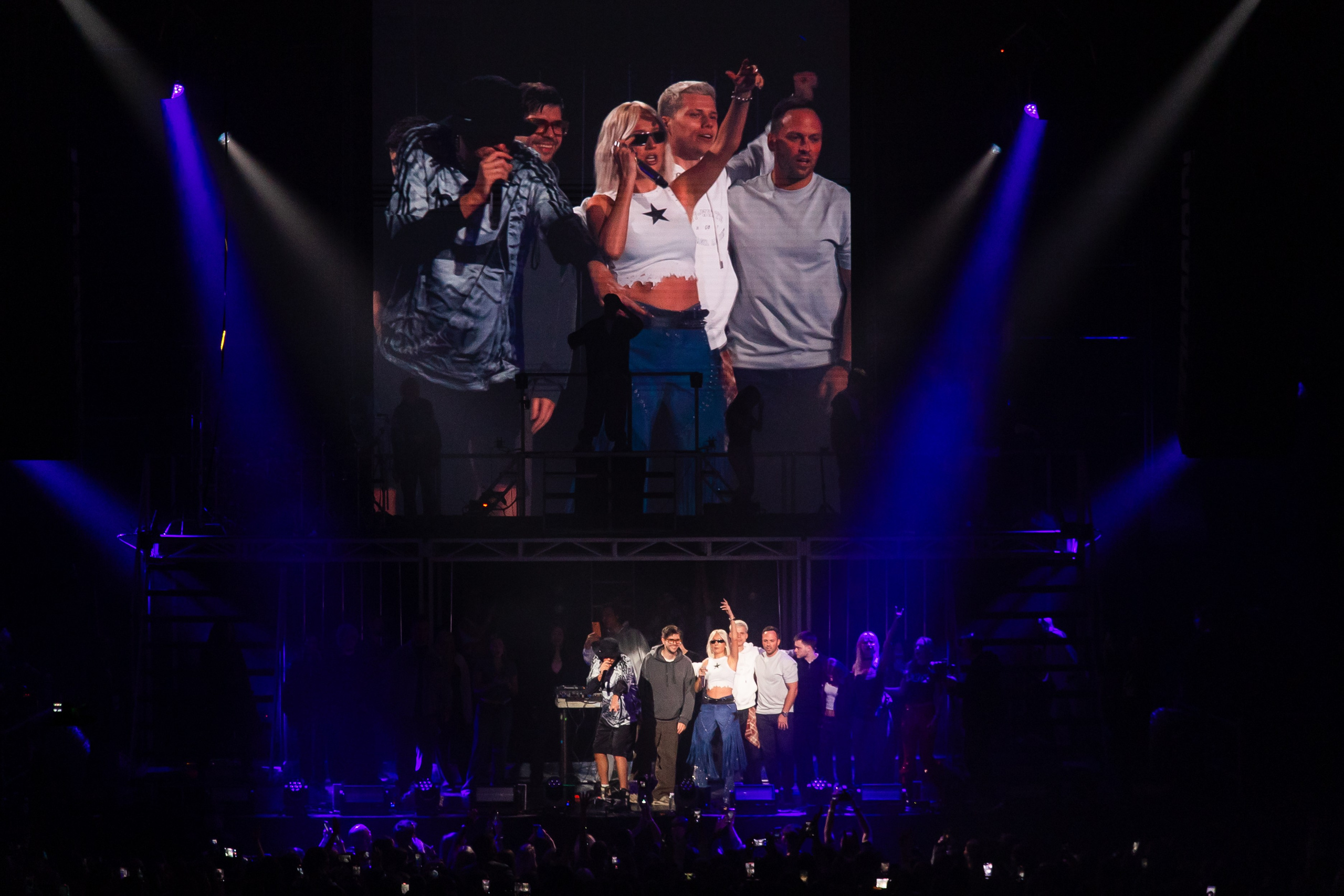 Концерт Клавы Коки. Фотограф в Москве