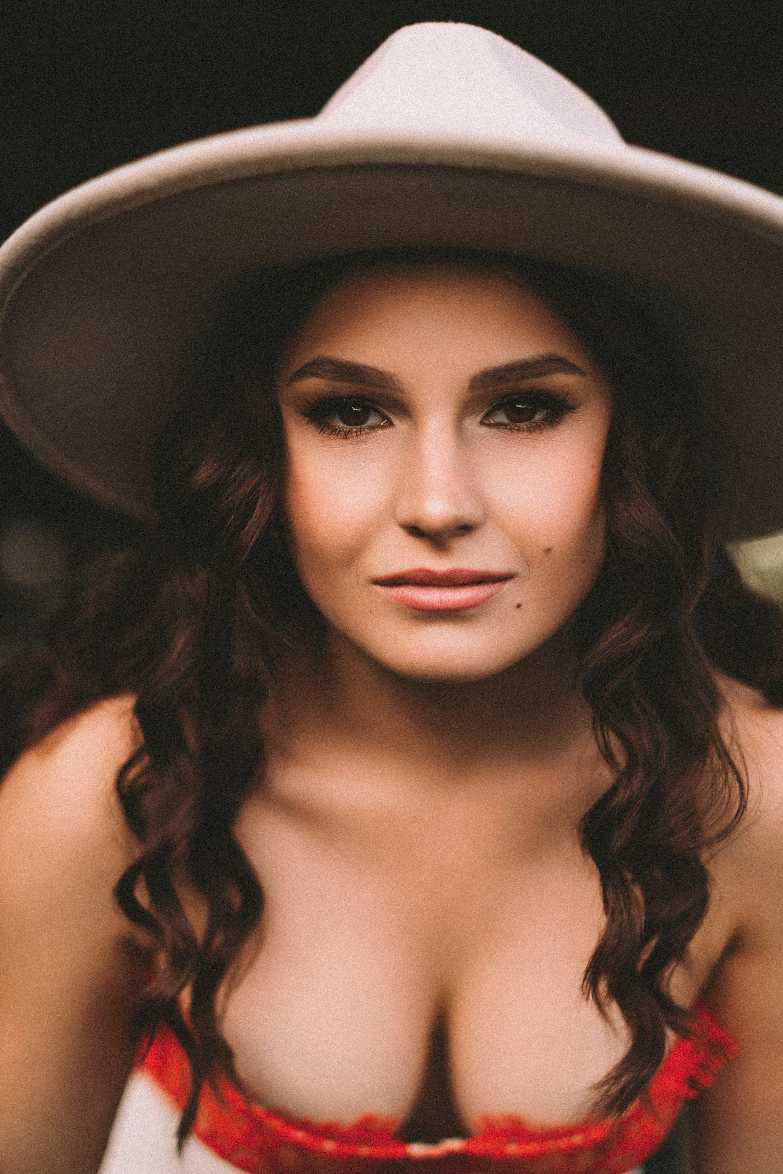 Ксения. Фотограф Мария Щеголькова. Чувственный женский портрет