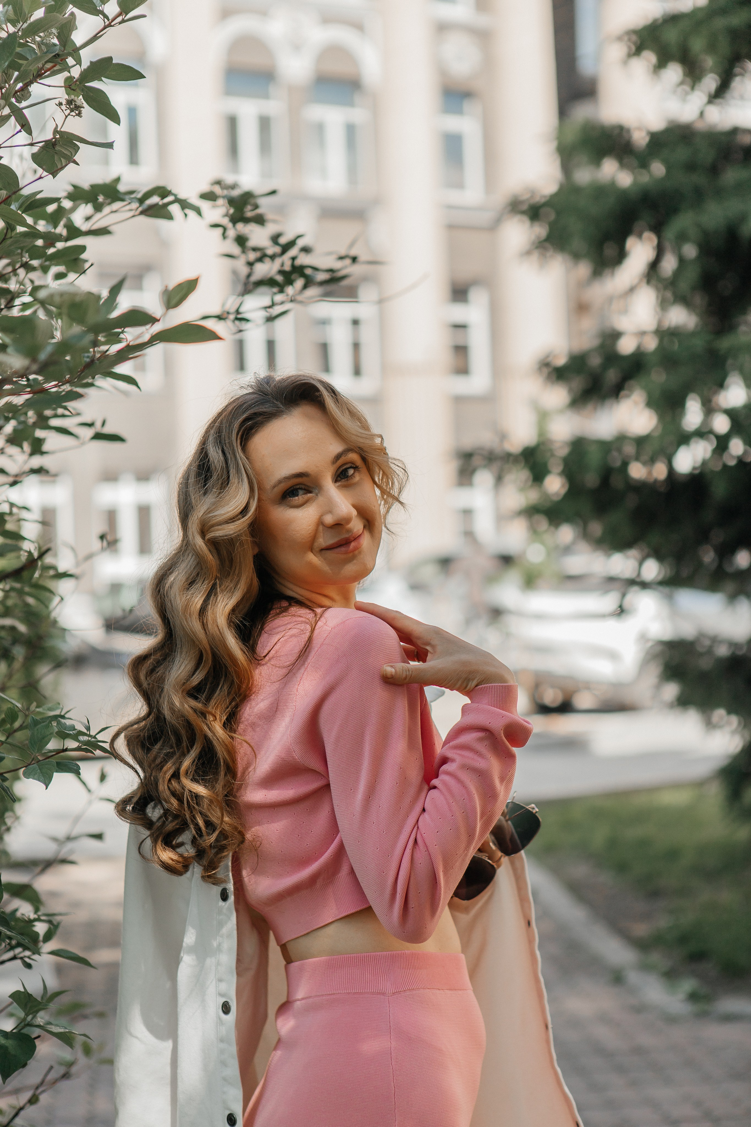 фотосессия на улице, фотопрогулка, фото прогулка, Иркутск, женская фотосессия, женский фотограф, фотопрогулка для девушки, уличная фотосессия, стрит фото, стрит фотосессия, фотография девушки на прогулке