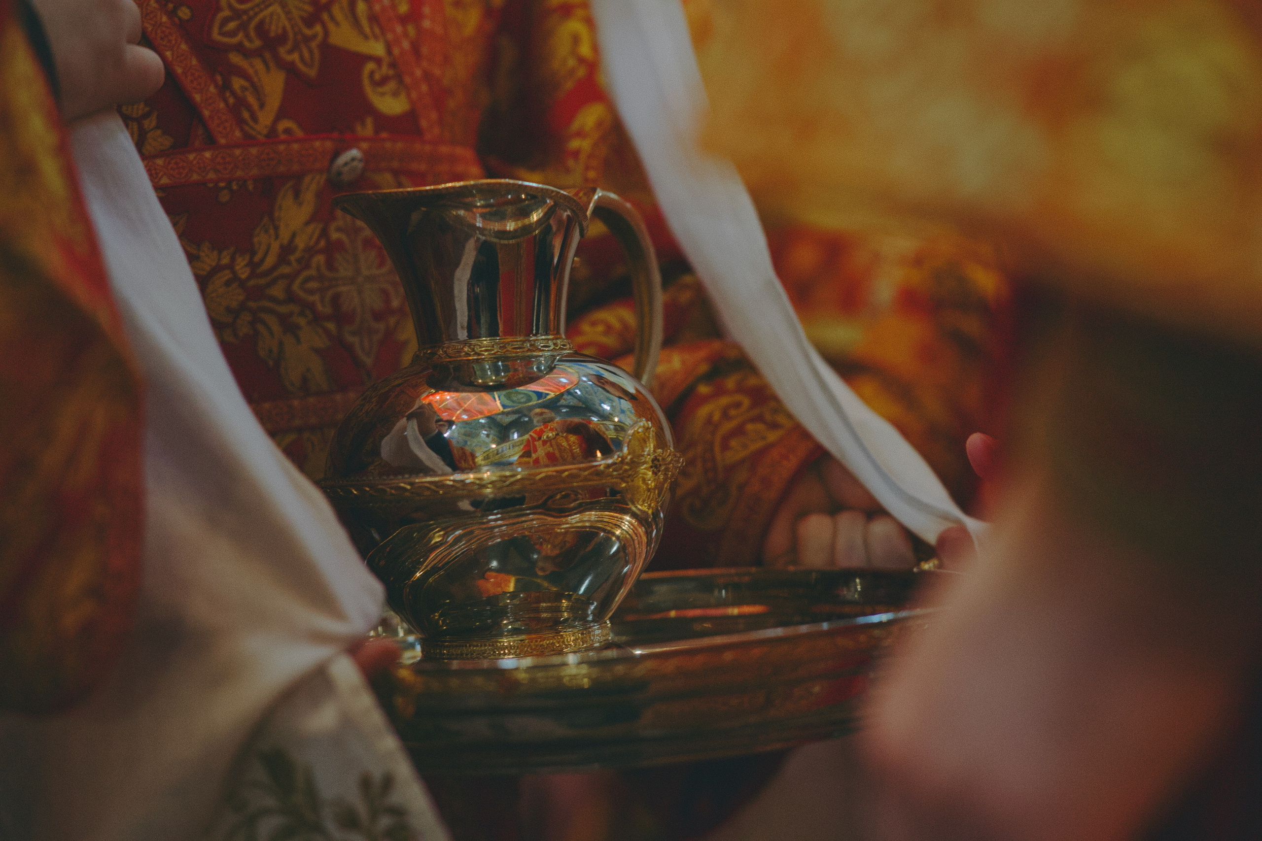 Репортаж с Божественной литургии в храме св. Пантелеимона в Екатеринбурге. Фотограф в Екатеринбурге: венчания, крещения, репортаж. Видео и трансляции. Официальный фотограф Екатеринбургской епархии