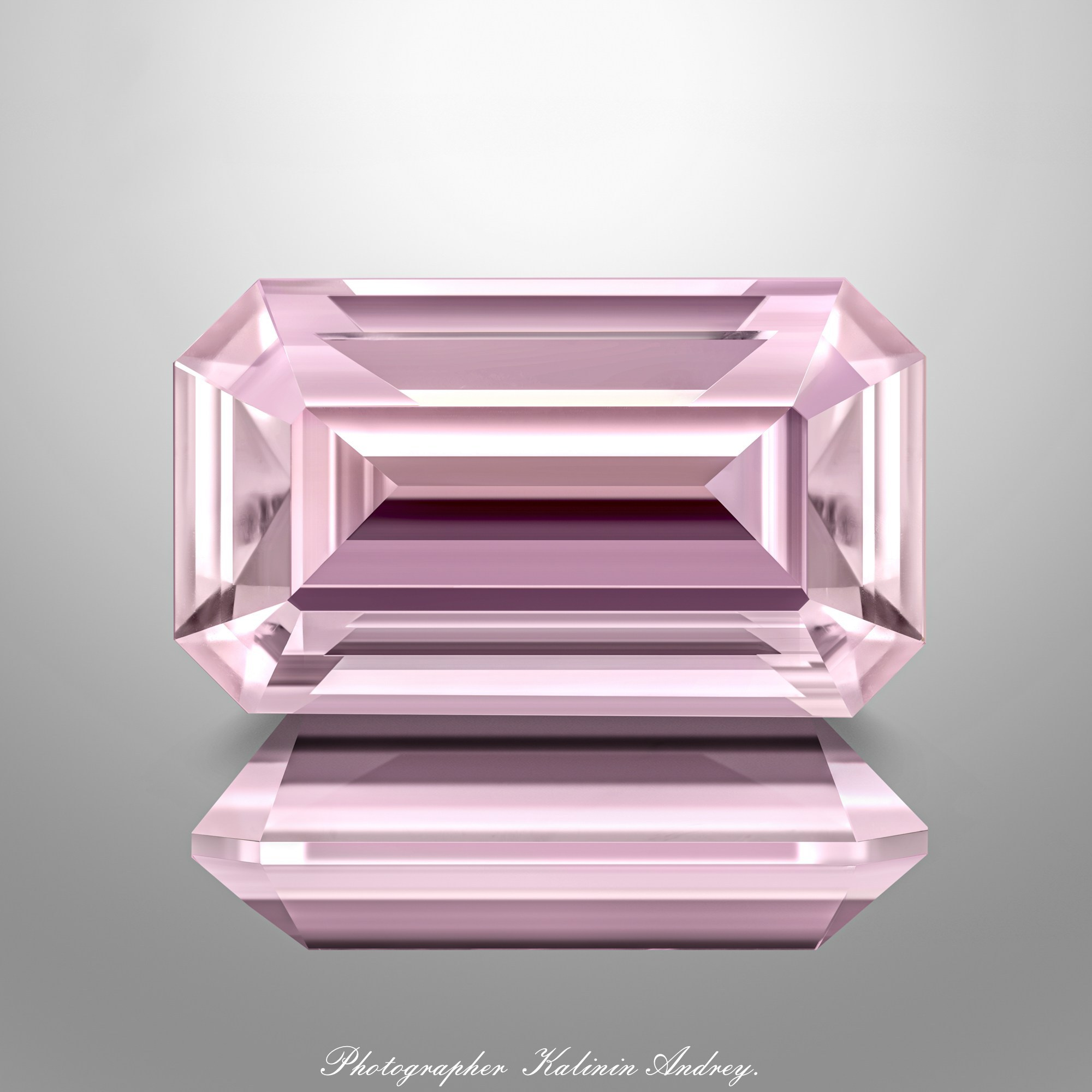 Фотографии в большом разрешении драгоценных камней на продажу купить тел +79 660 031 307. Высококачественная профессиональная рекламная фотосъёмка ювелирных украшений, драгоценных камней в Москве. Обучение, консультация