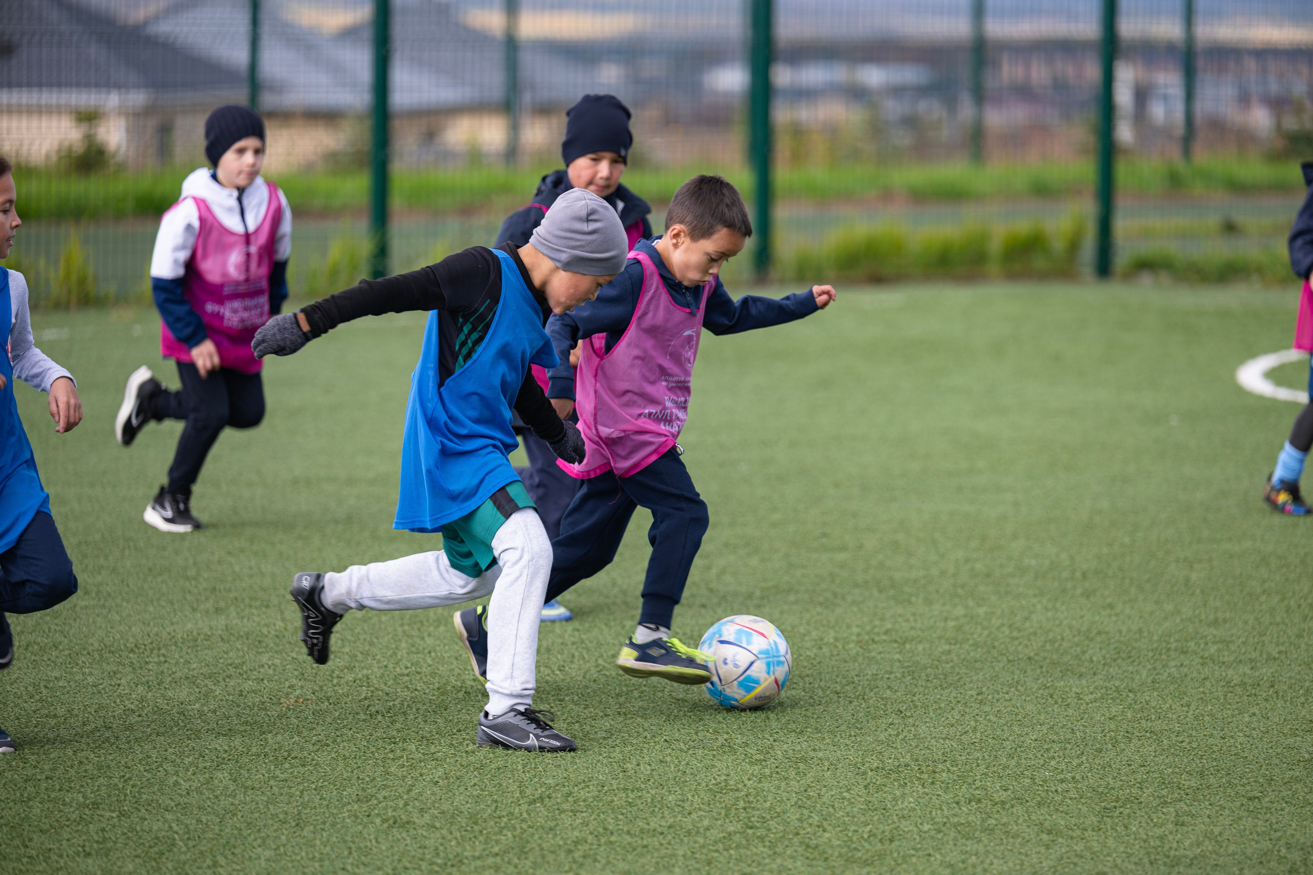 Детский футбол. Республика Татарстан, Высокогорский район, с. Высокая Гора. Свадебный фотограф в Казани, и Зеленодольске Радик Мухаметов