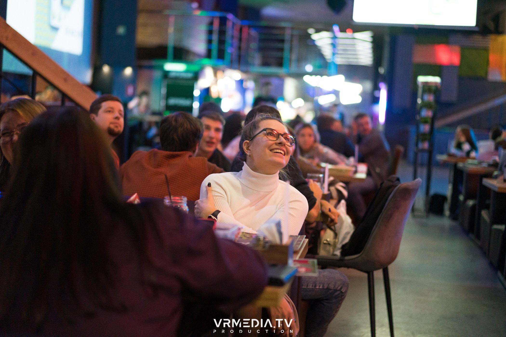 Эйнштейн Party в баре «Друзья»