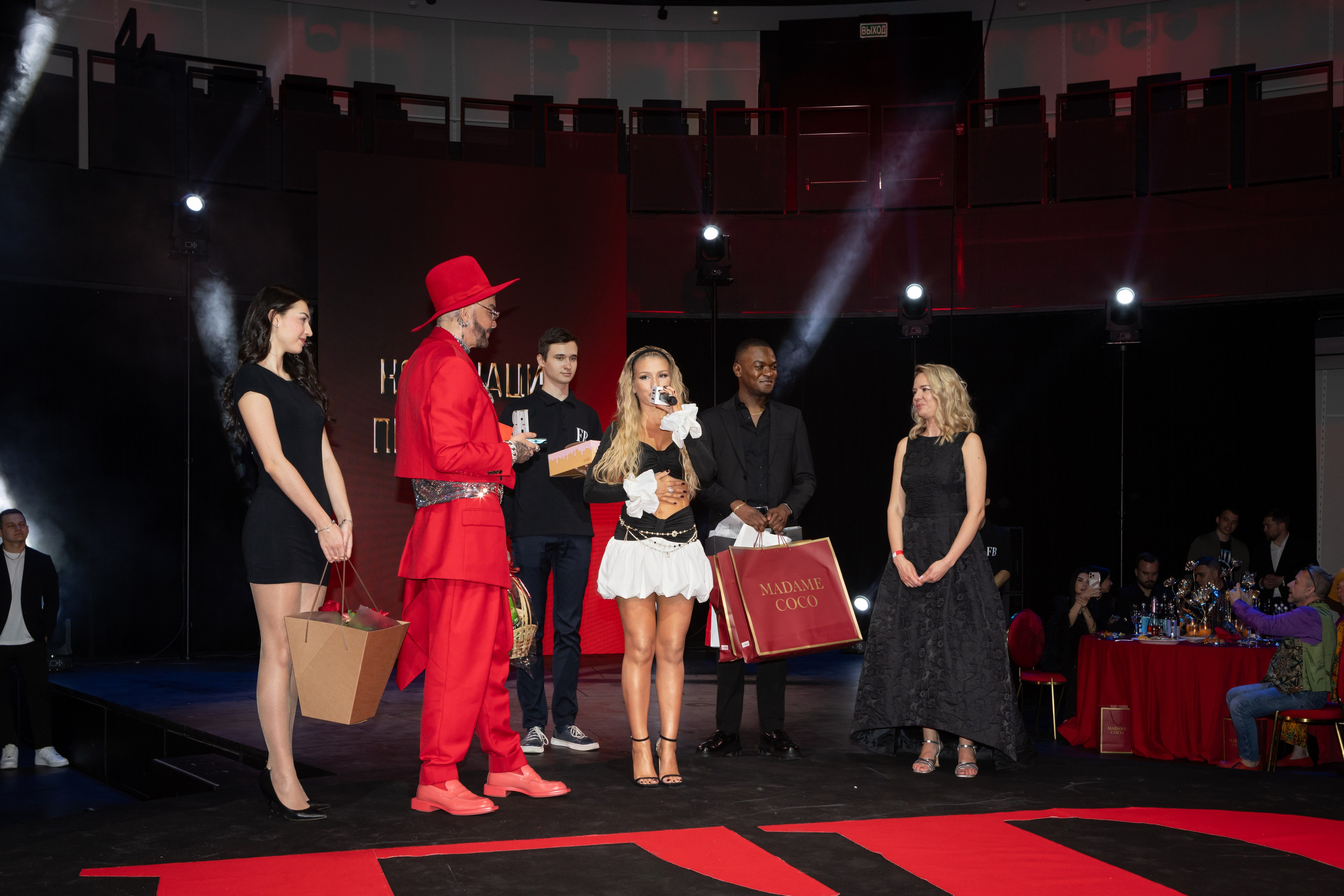 Премия FB Женщина года 2025. Свадебный и семейный фотограф в Москве и Московской области Оксана Шлыкова