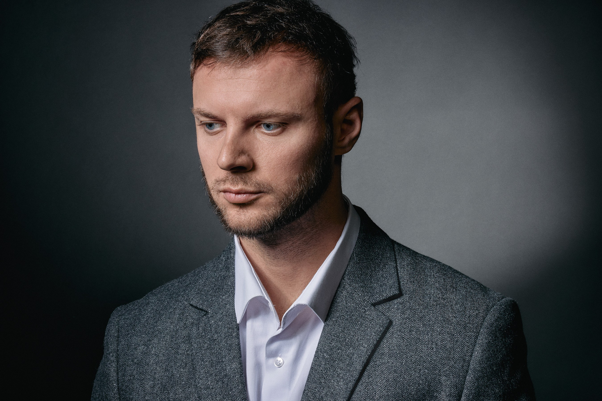 Мужской портрет. Игорь. Фотосессия в Efimov Studio. Портретный фотограф во Владивостоке Сергей Ефимов. #СергейЕфимовФото