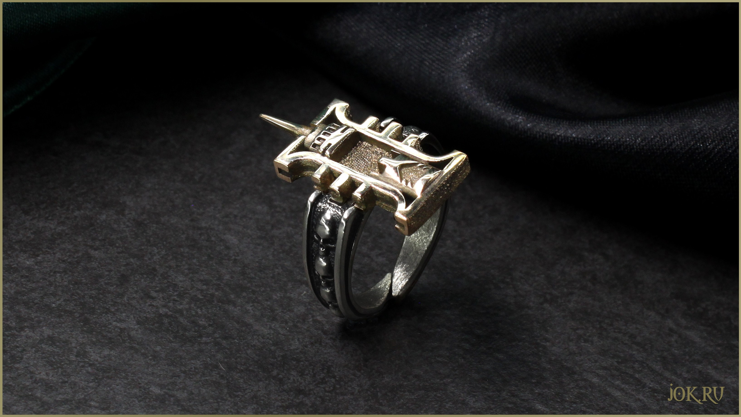 Украшения - кулоны, кольца, серьги, значки и другая атрибутика по мотивам игры Warhammer 40 000 в Мастерской Джокер