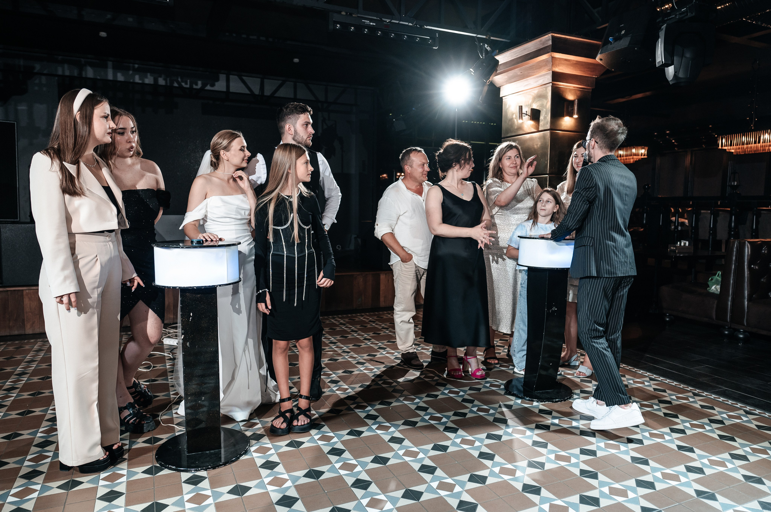 Даниил и Валерия. Черная утка. Полный день. Фотограф Екатерина Бочарникова