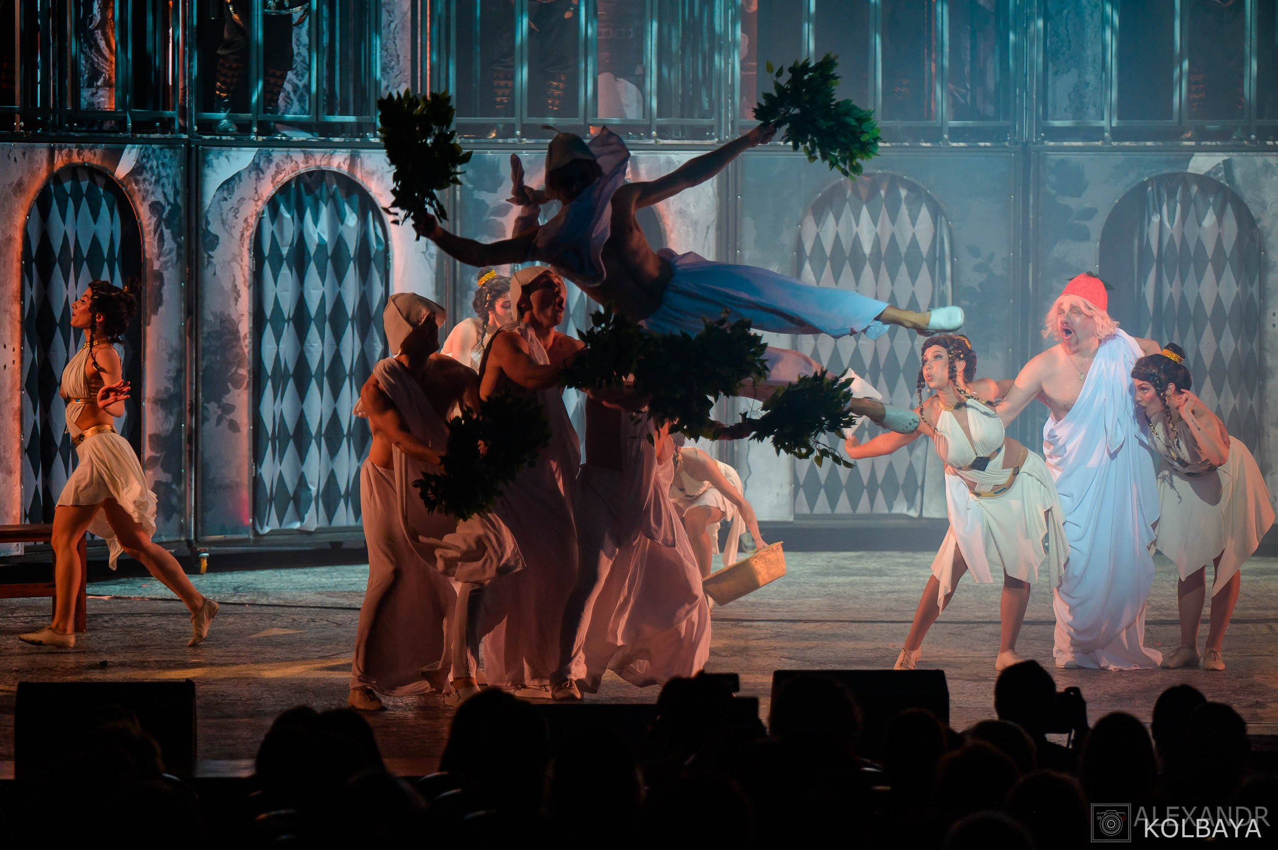 Фоторепортаж со спектакля Ревизор. Концертный и театральный репортажный фотограф в Москве Александр Колбая