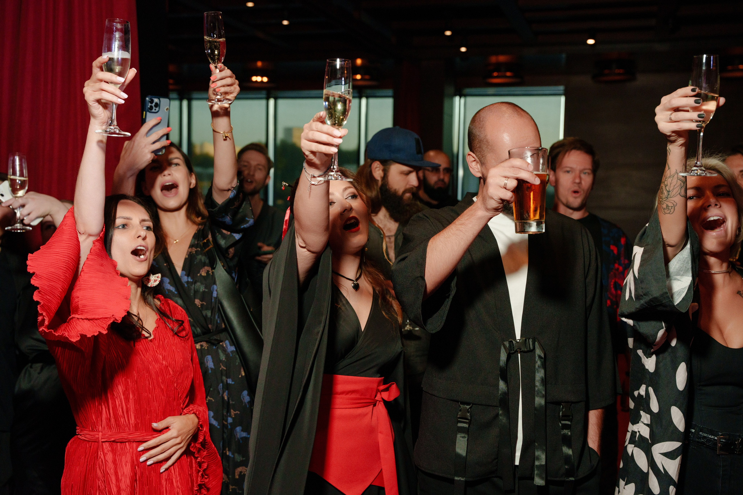 Репортажный фотограф на день рождения в ресторане KAI. Репортажный фотограф Москва Сергей Дружинин