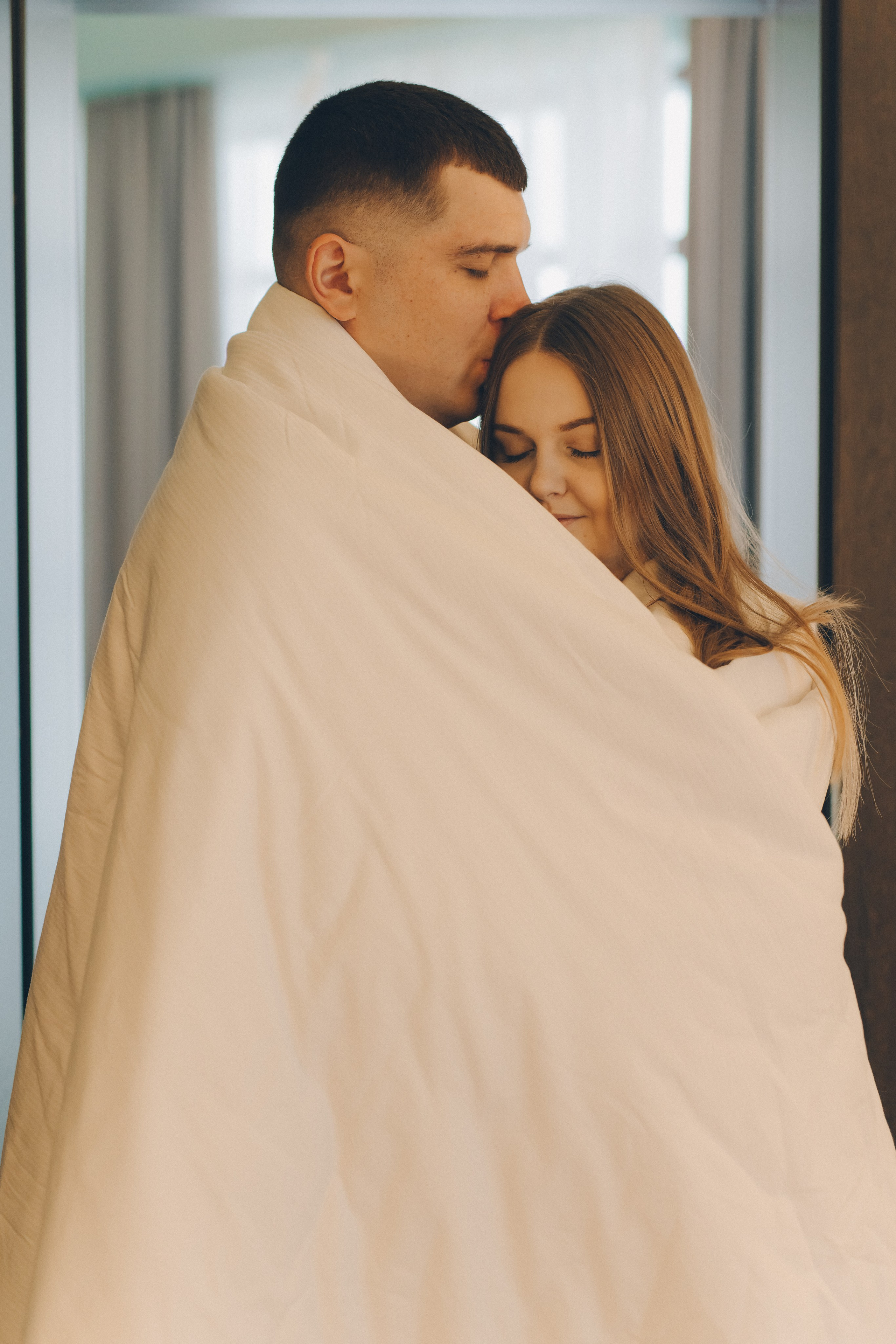 Lovestory в отеле «Кандинский». Фотограф Зеленоградск Красильникова Елена