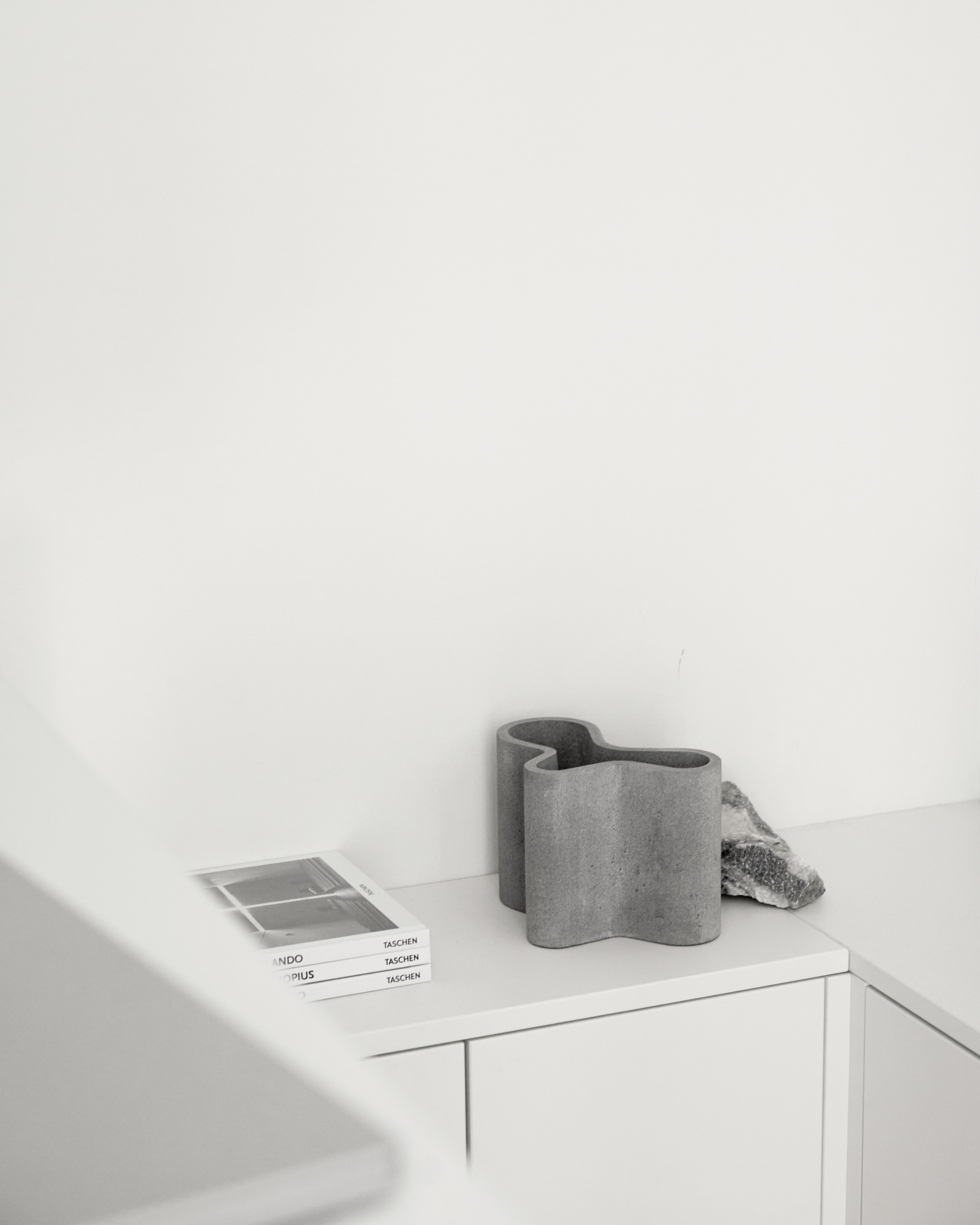 VASE 2. SHONGIN SERGEI