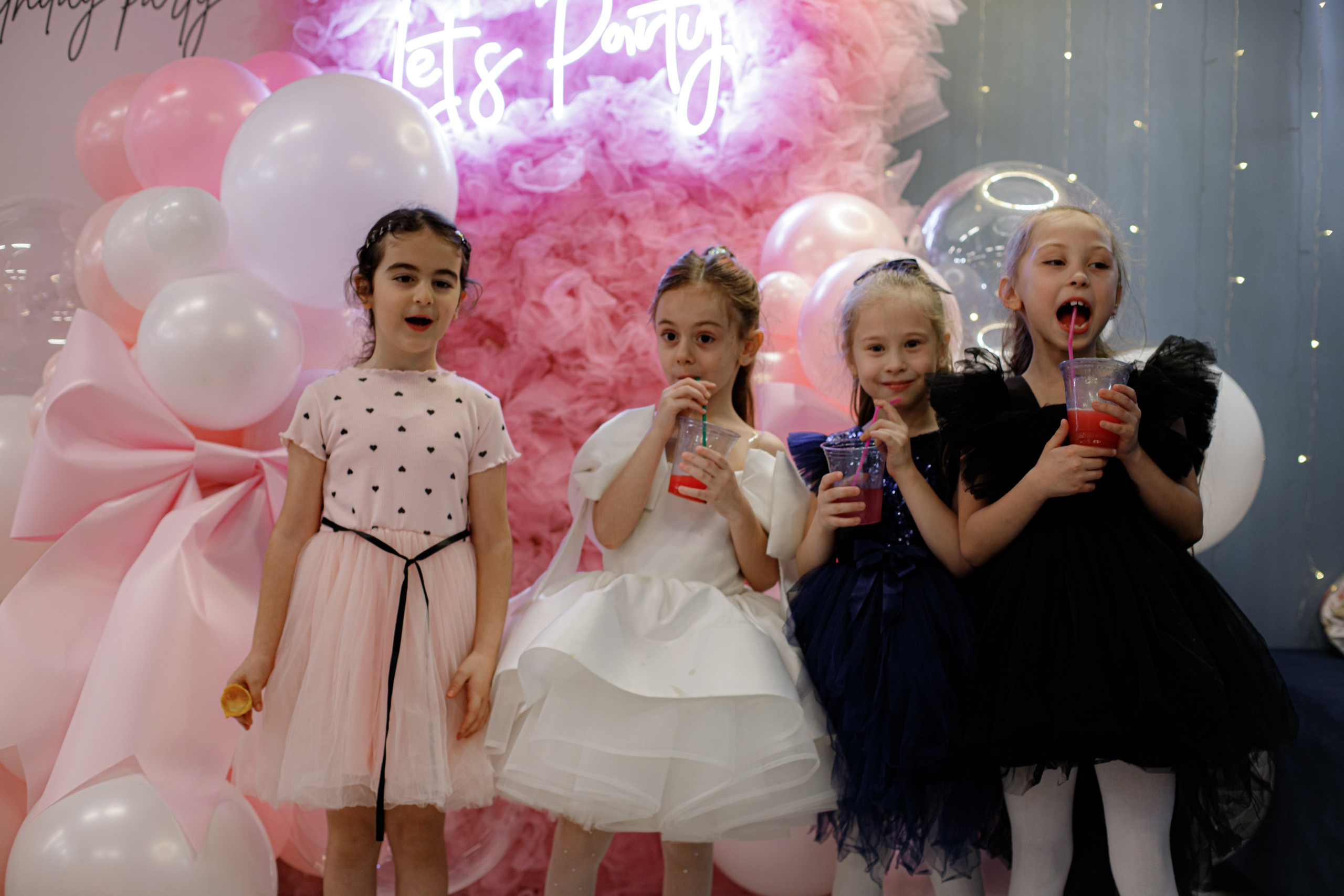 ASIA'S BIRTHDAY PARTY. Photokarish