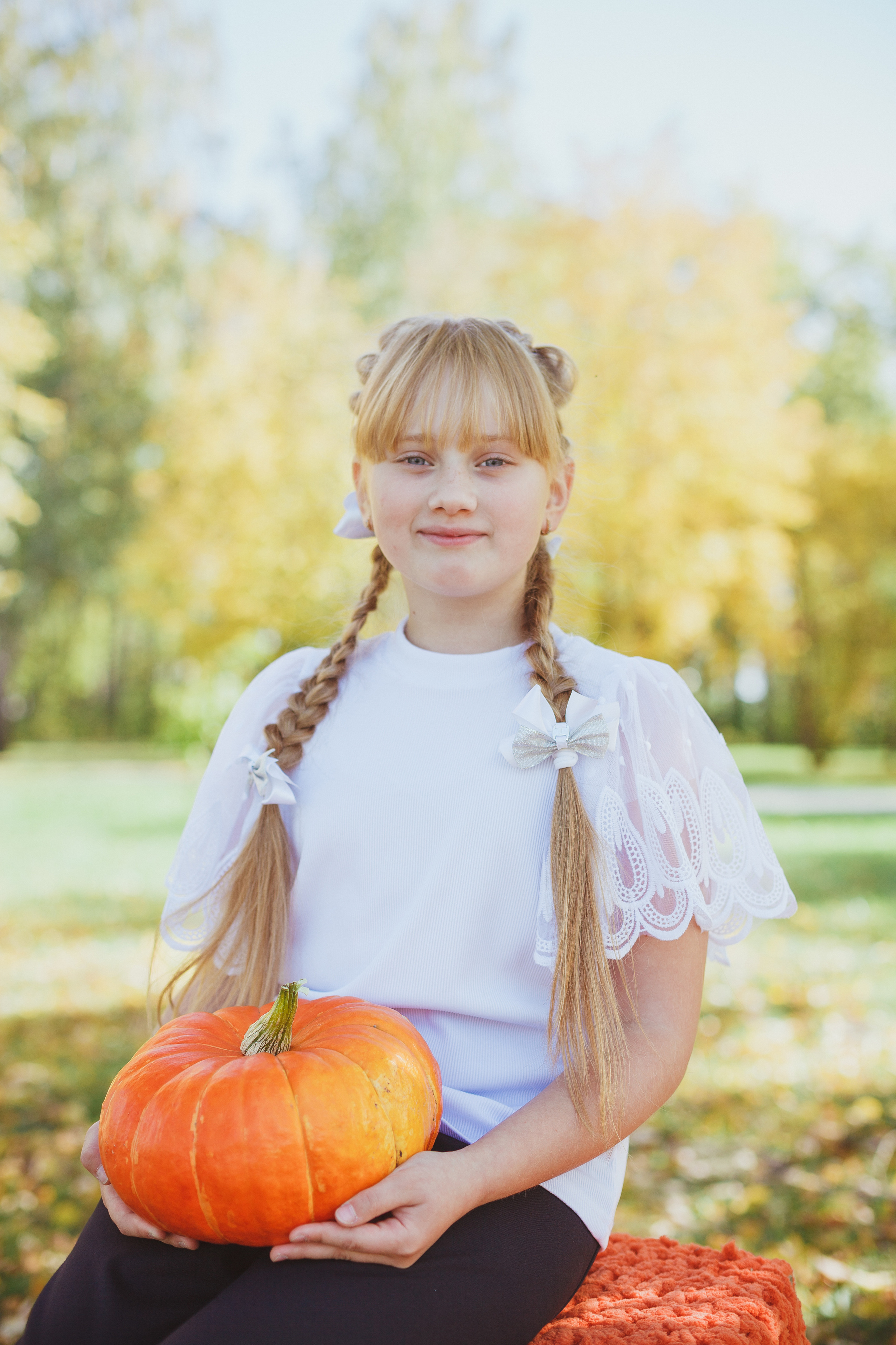 Школьная фотосессия на 31 августа. 1,2,3 сентября. Портреты детей 4-6 штук. Групповые общие 2-5 шт. Цена 450р. (1). Семейный и детский фотограф в Сухом Логу Ольга Кайгородова