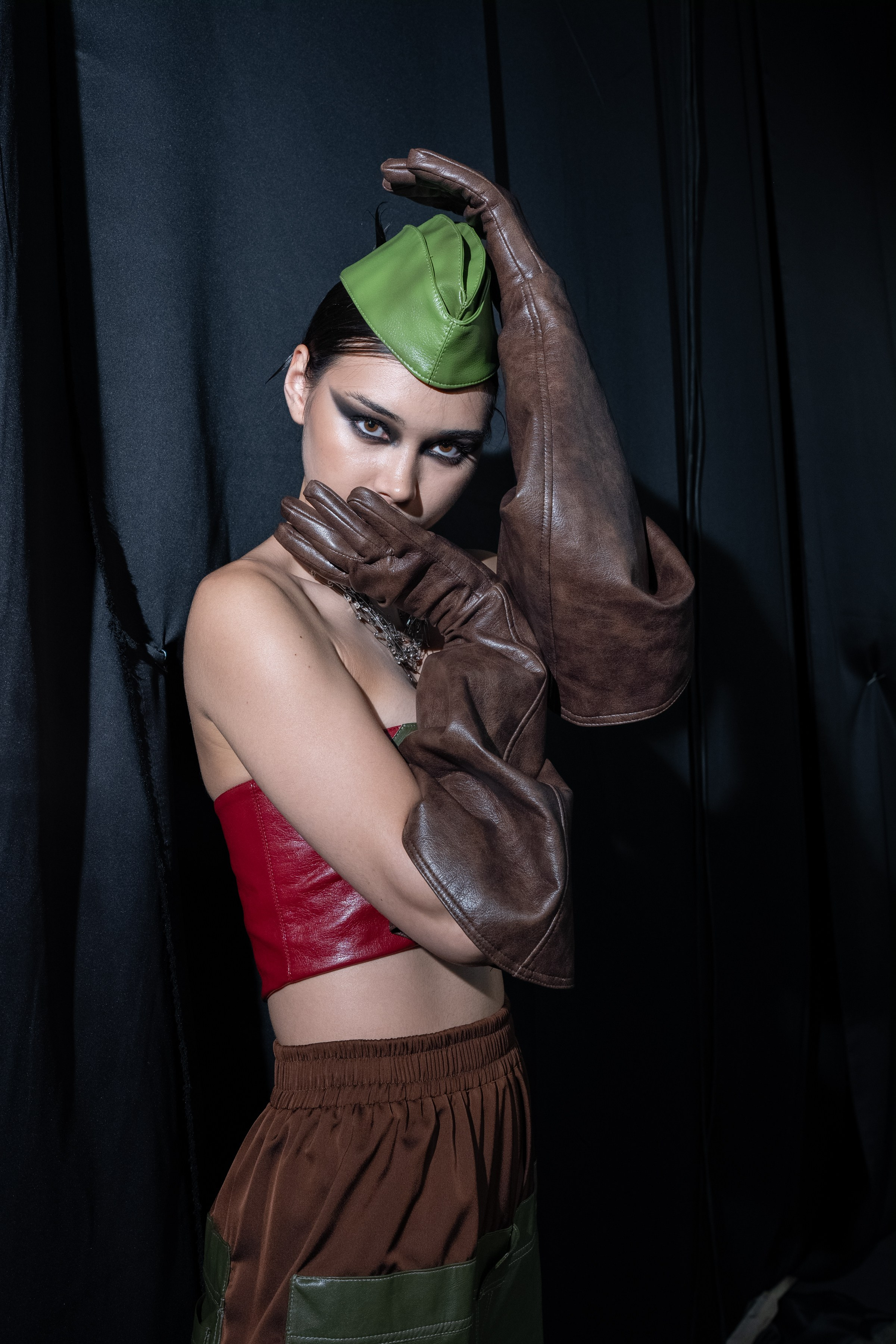 Visa Fashion week Almaty Backstage Day 3. Сайт Алматинского НЮ АРТ, будуар и фэшн фотографа Дениса Карпенко