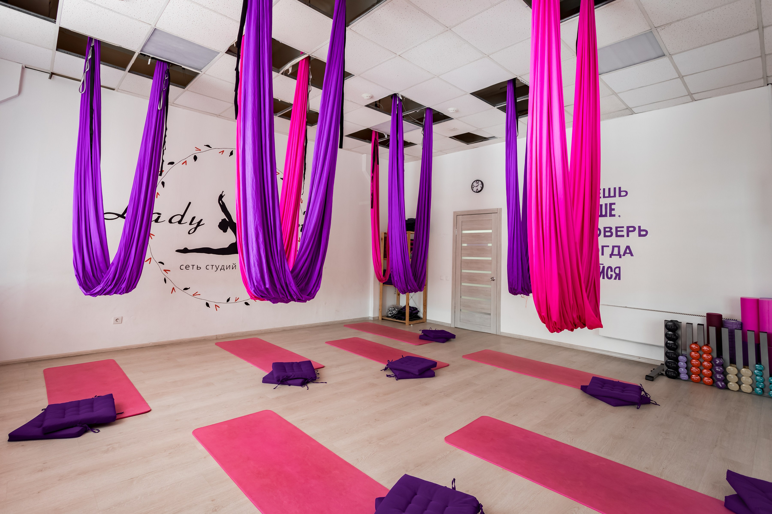 Студия растяжки Lady Stretch. Интерьеры, Контент, Портреты | Фотограф в Москве Дани Терно