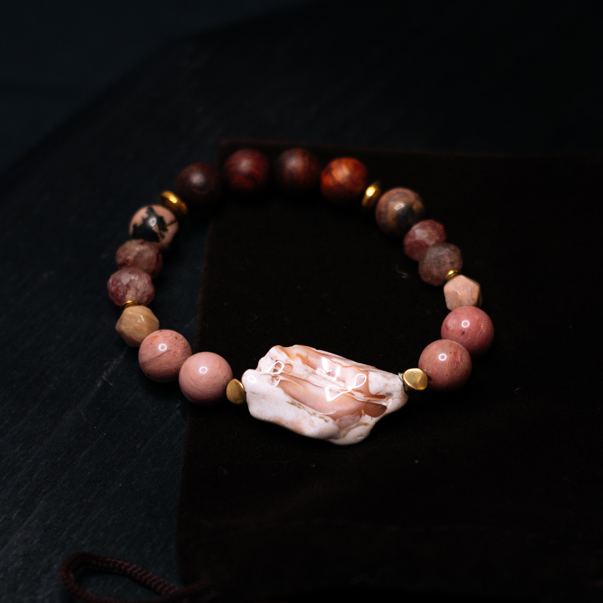 WAXFLOWERS bracelets. Black collection. Репортажный фотограф в Санкт-Петербурге Анастасия Клёпова