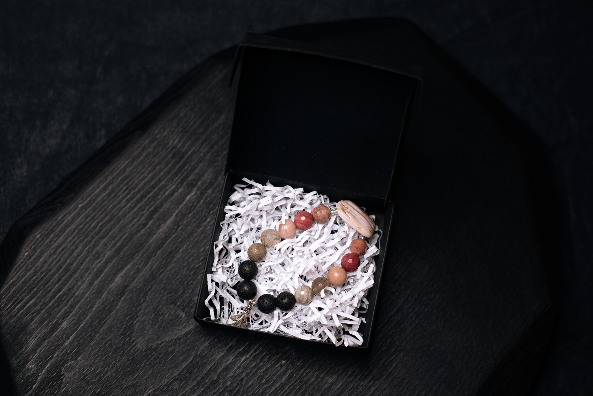 WAXFLOWERS bracelets. Black collection. Репортажный фотограф в Санкт-Петербурге Анастасия Клёпова