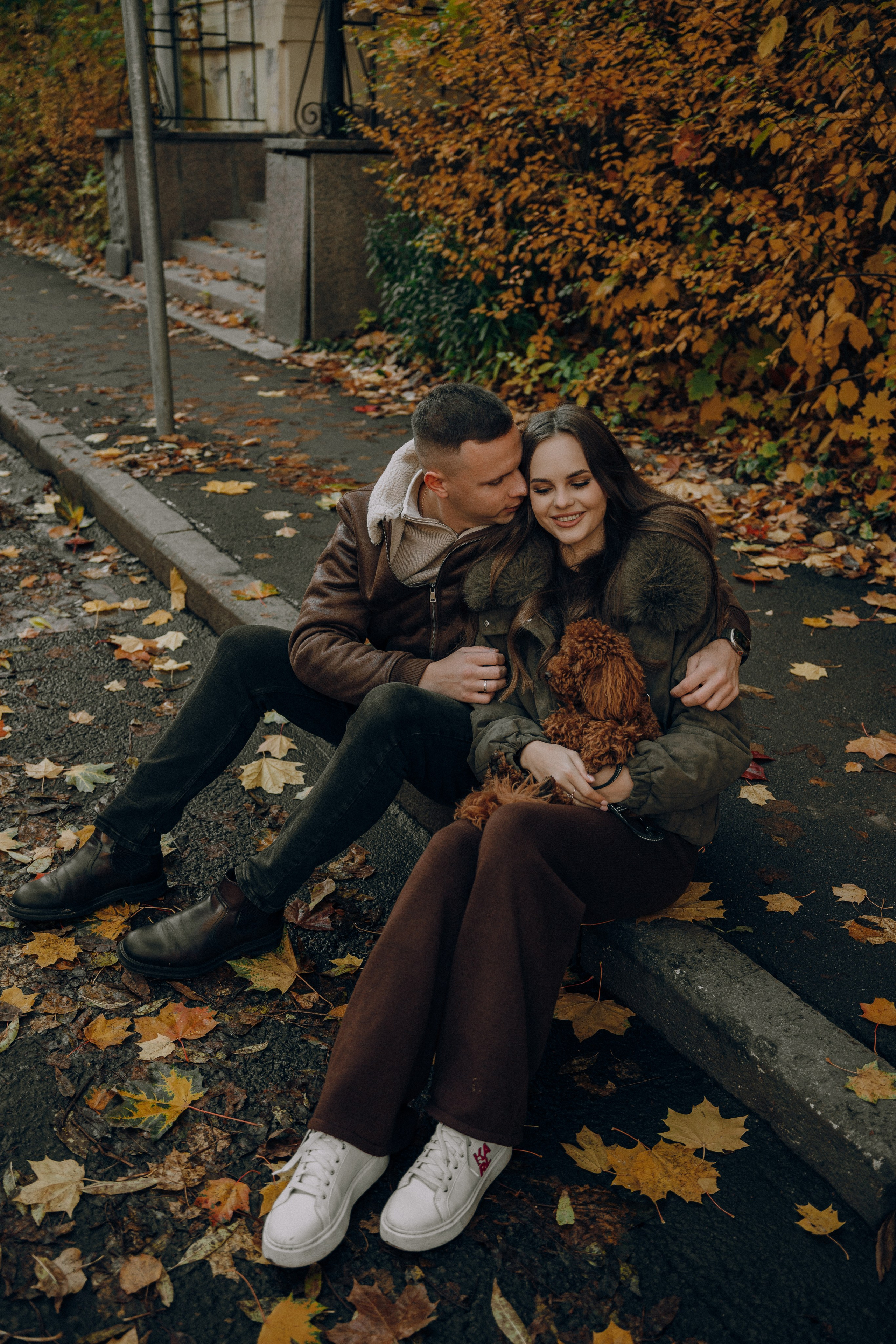 Фотосессия с собакой. Осенняя фотосессия в Санкт-Петербурге. Фотосессия лавстори в парке.