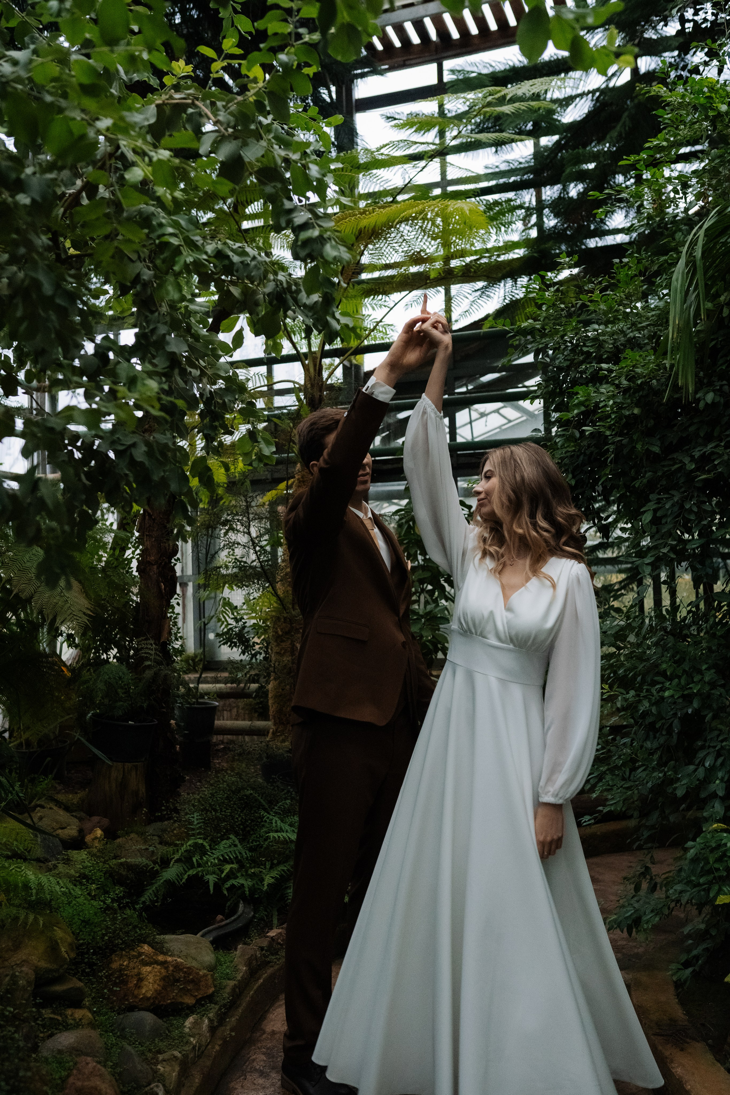 Свадебная фотосессия в оранжерее, Москва. Свадебный фотограф в Москве Анна Полушина