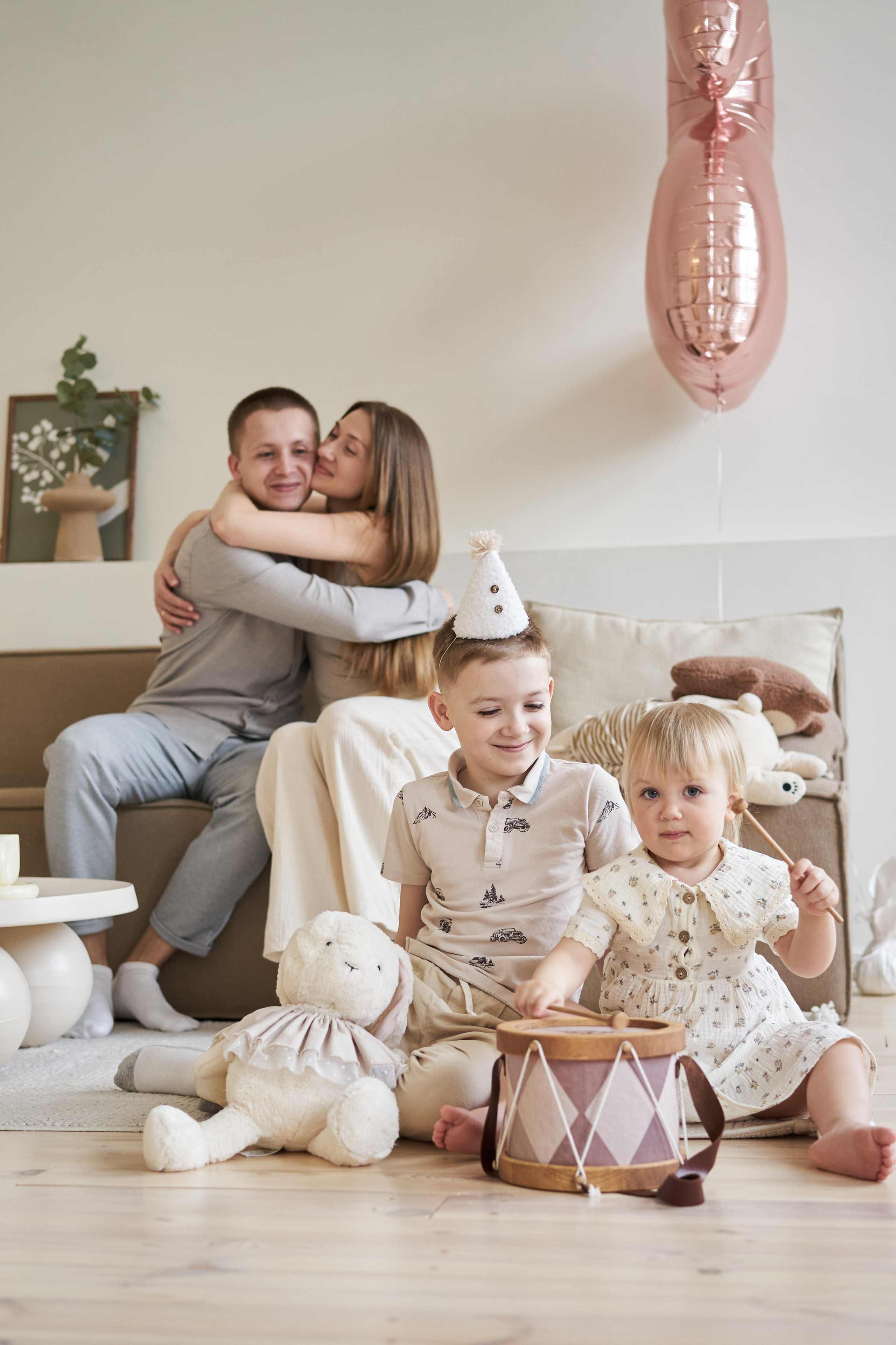 Семейная фотосессия в студии. Фотограф Екатеринбург Кокшарова Александра