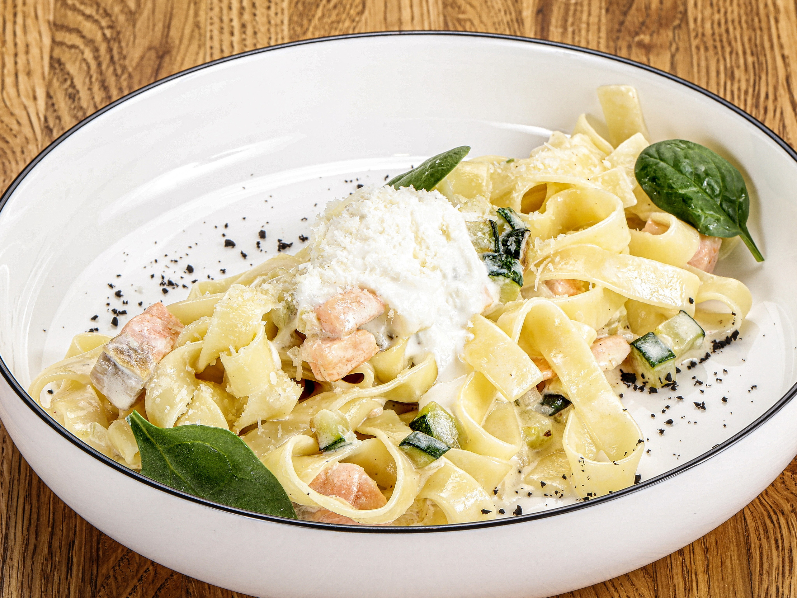 Фотосъемка блюд европейской кухни. Заказ по тел.: +7 (906) 006-90-22. Фуд-фотограф Андрей Старостин — съемка еды в Москве. 9000 руб. в час