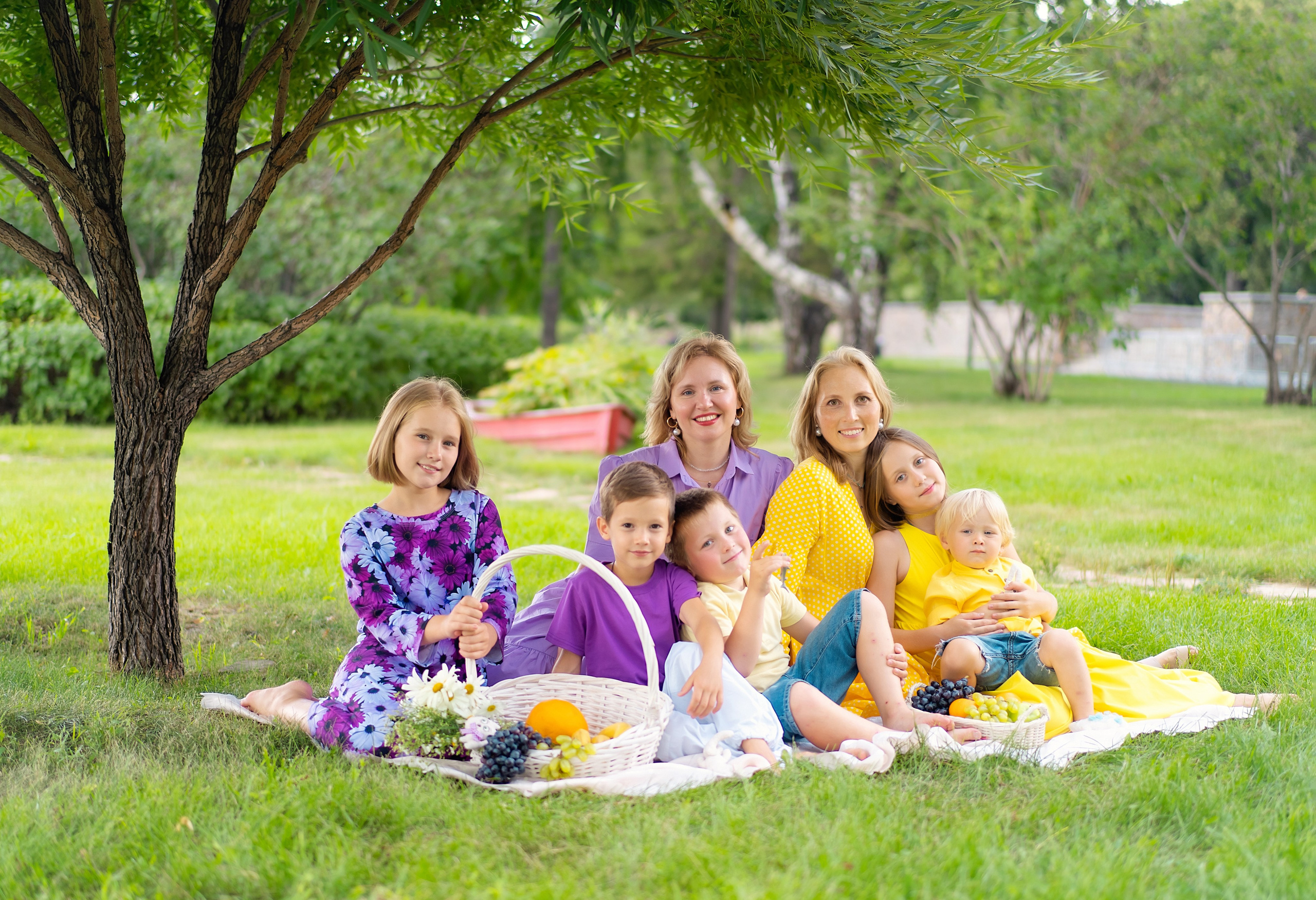 Регина и Марина с детками. Семейный и женский фотограф. Видеомейкер в Новосибирске