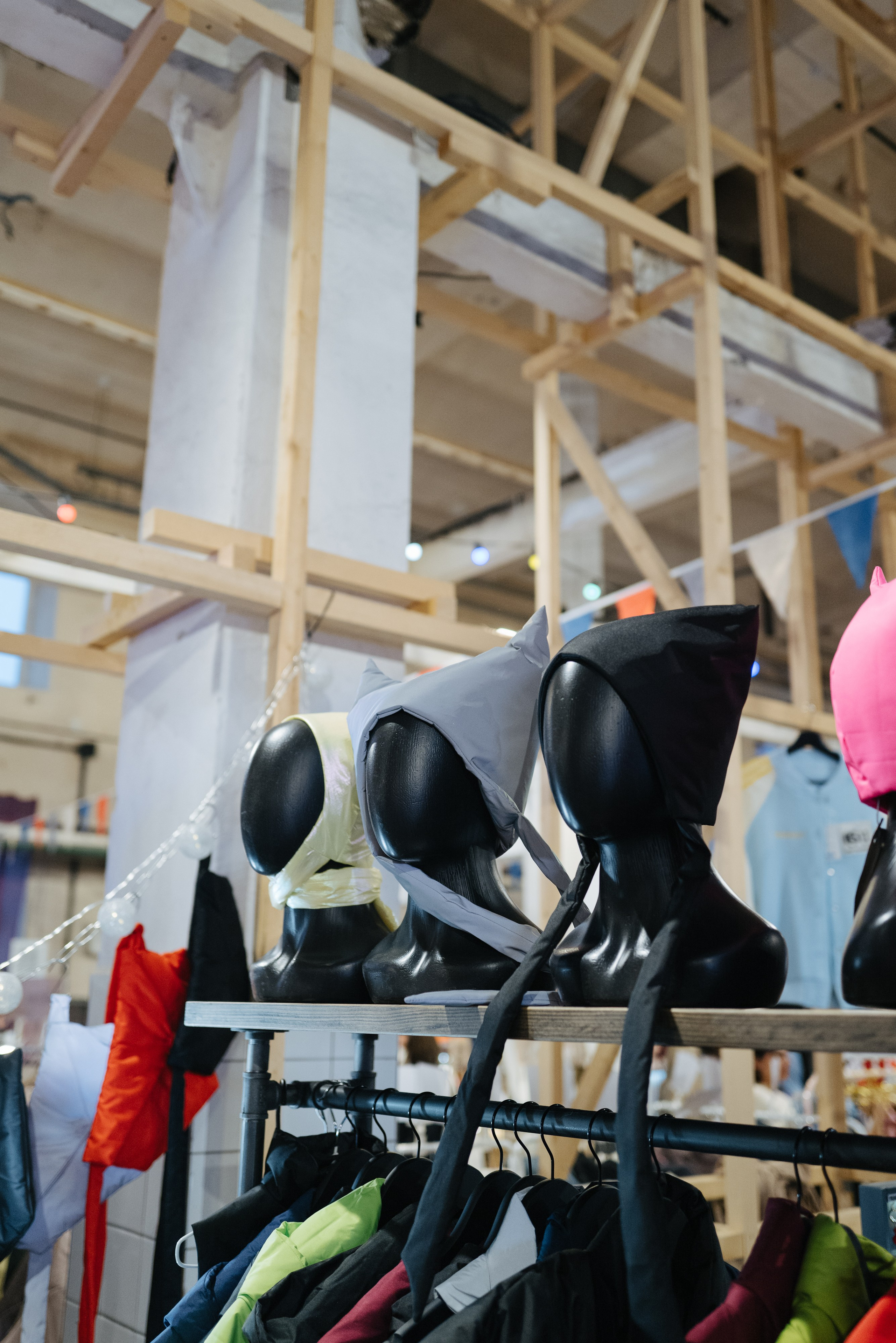 16 ноября 2024 в пространстве «Кристалл» / фото Валерий Белобеев. Фотоотчеты «Ламбада-маркета»