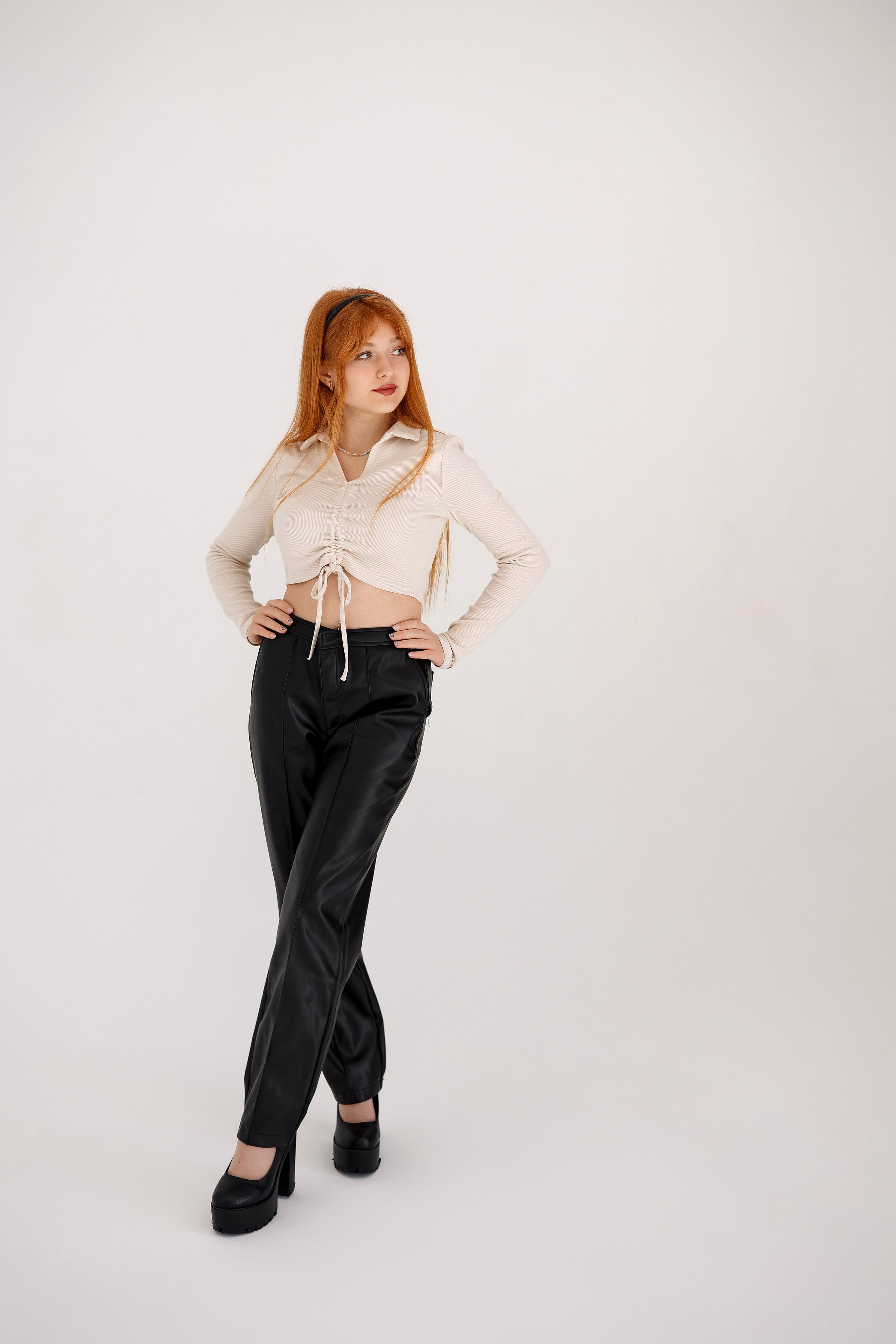 11 класс съемка на циклораме. Фотограф Любовь Корниенко, Примоский край