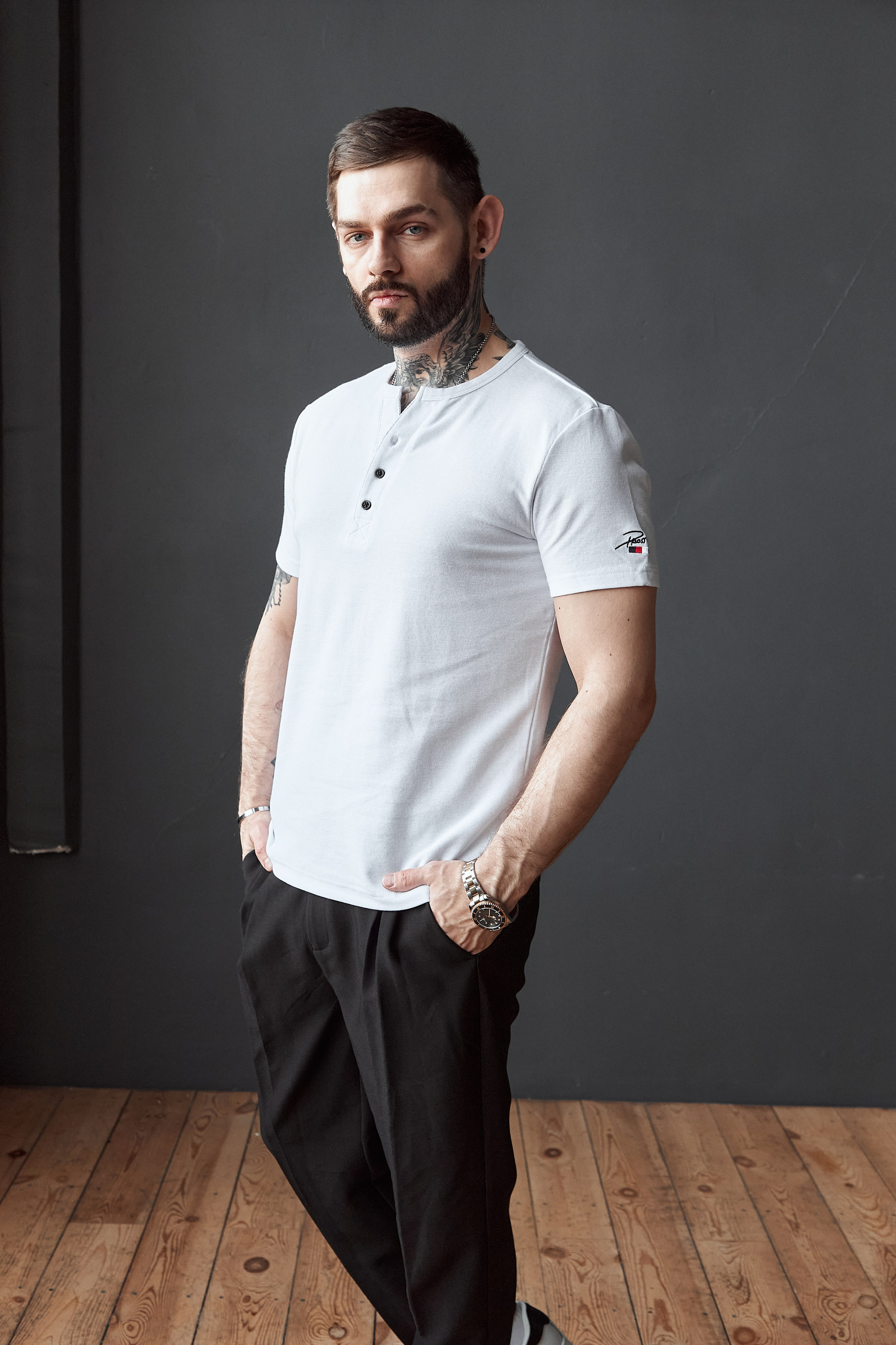 САША. Продающий контент для маркетплейсов и e-commerce «под ключ»